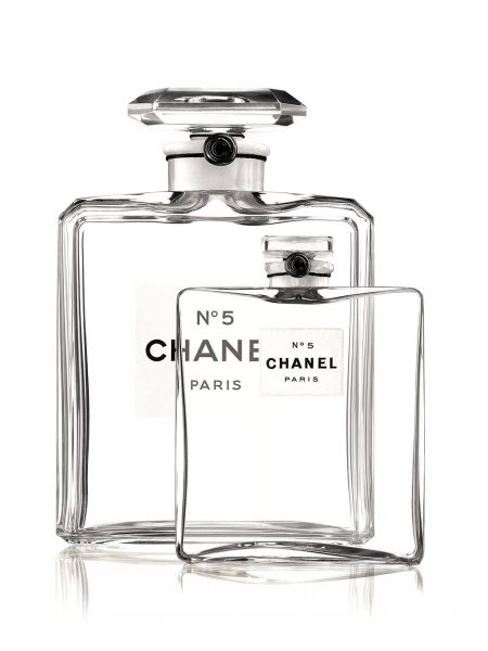 CHANEL N°5 - 100 YEARS OF CELEBRITY - Time International