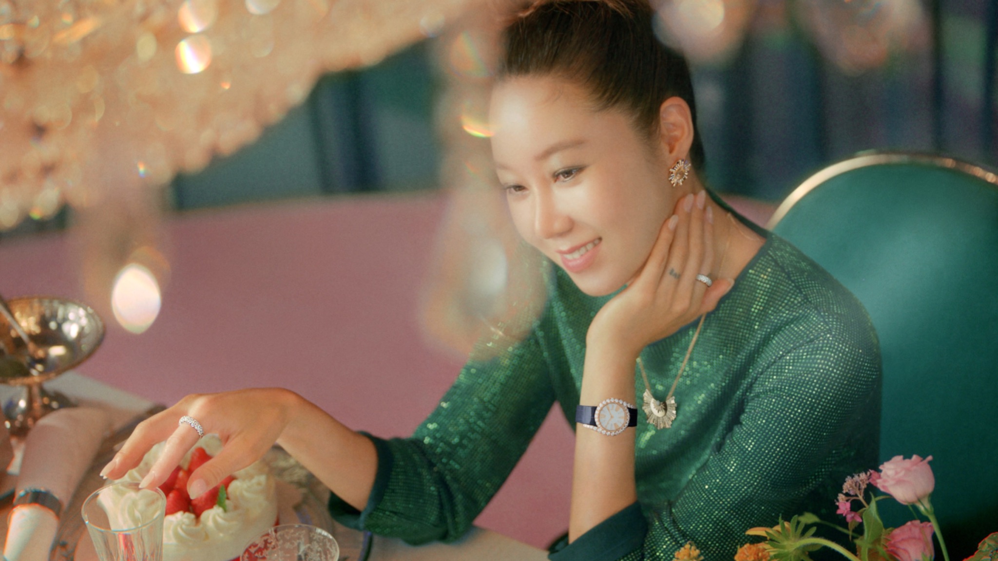 Piaget invites Brand Ambassador for Asia Pacific, Ms Kong Hyo Jin to join  in the holiday spirit! - Time International