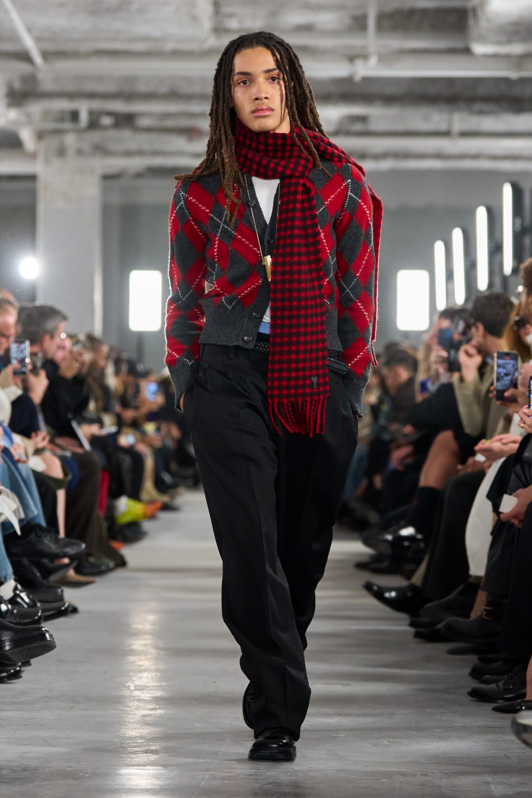 AMI_FW26_SHOW_RUNWAY LOOKS_15