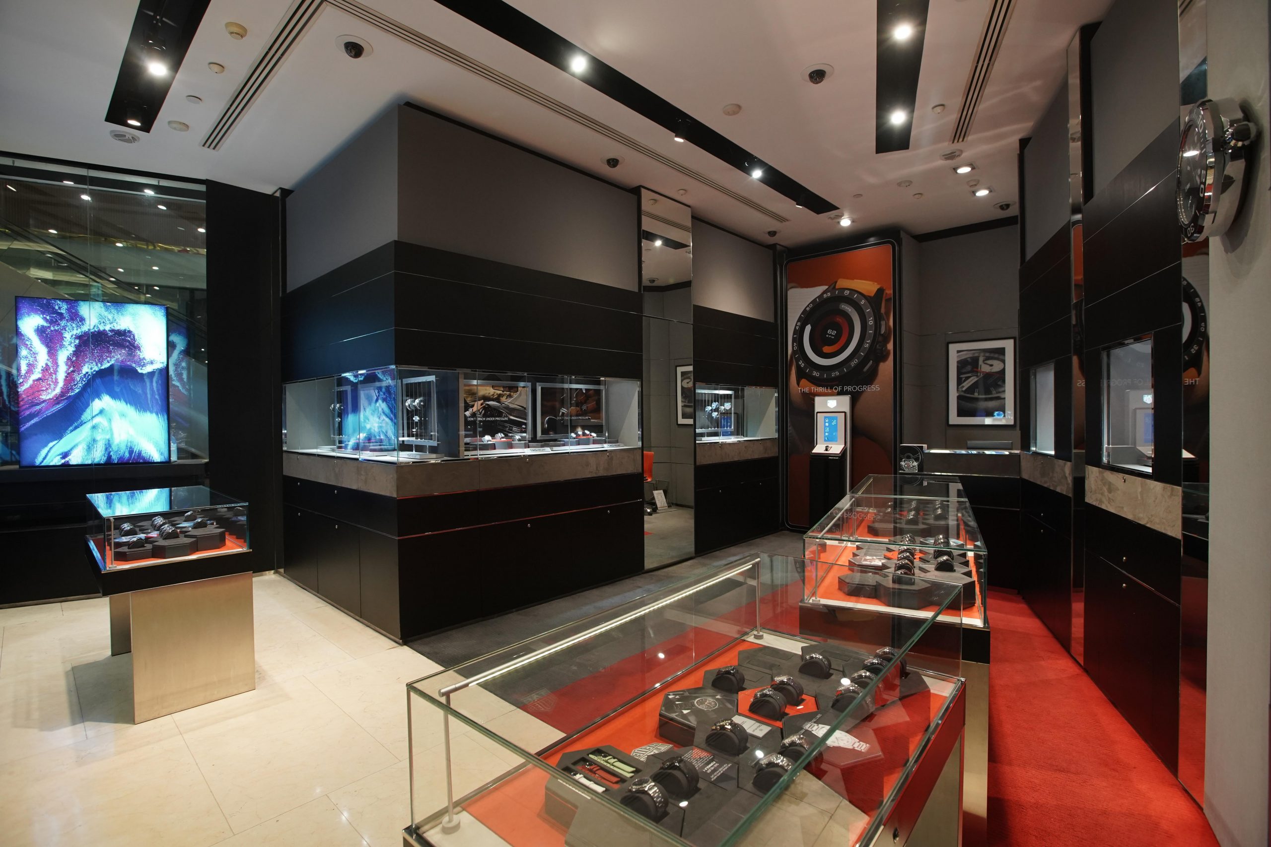 TAG Heuer Stores Time International