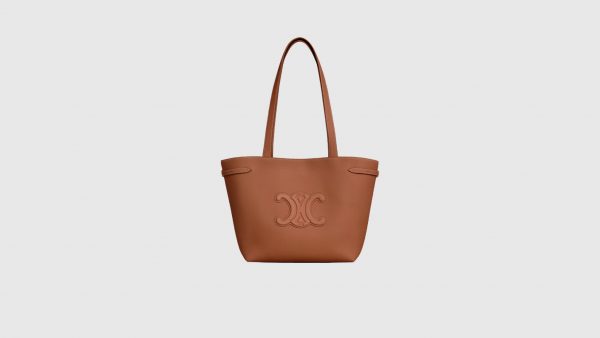 Why the CELINE Cabas Anaïs is the Bag That Endures
