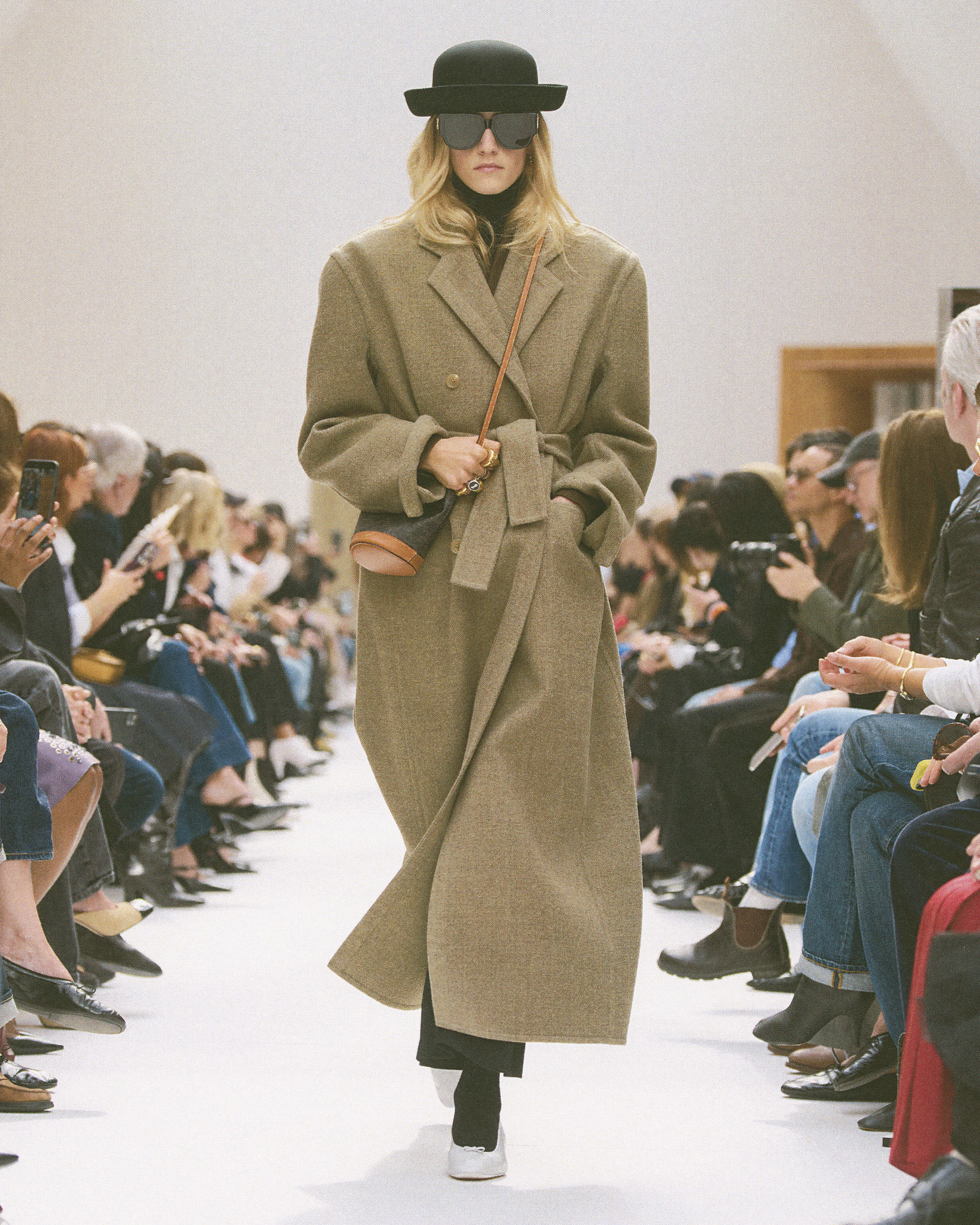 CELINE_070326_WINTER2026_SHOW_RUNWAY_KEYLOOKS_4X5_LOOK_10