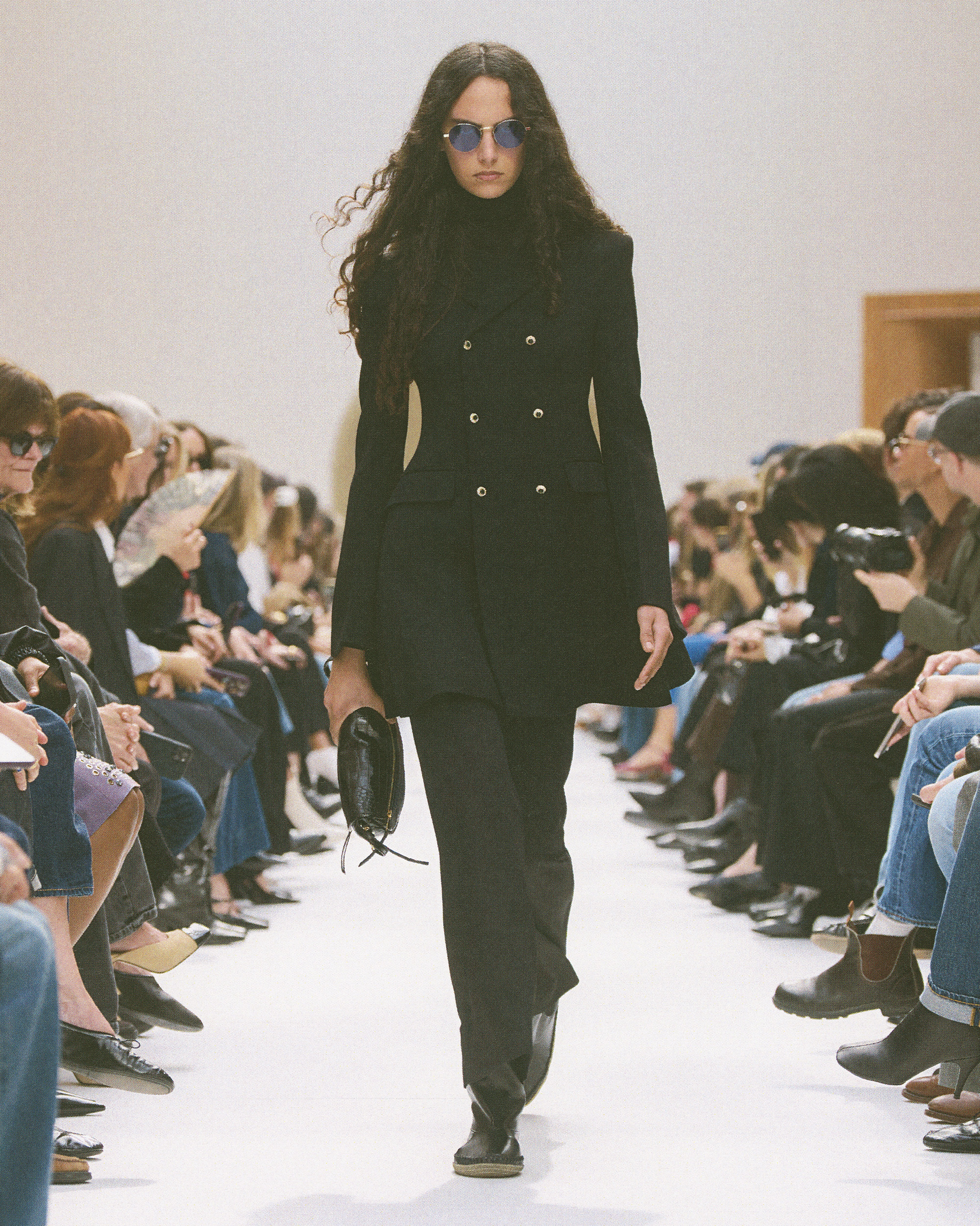 CELINE_070326_WINTER2026_SHOW_RUNWAY_KEYLOOKS_4X5_LOOK_15