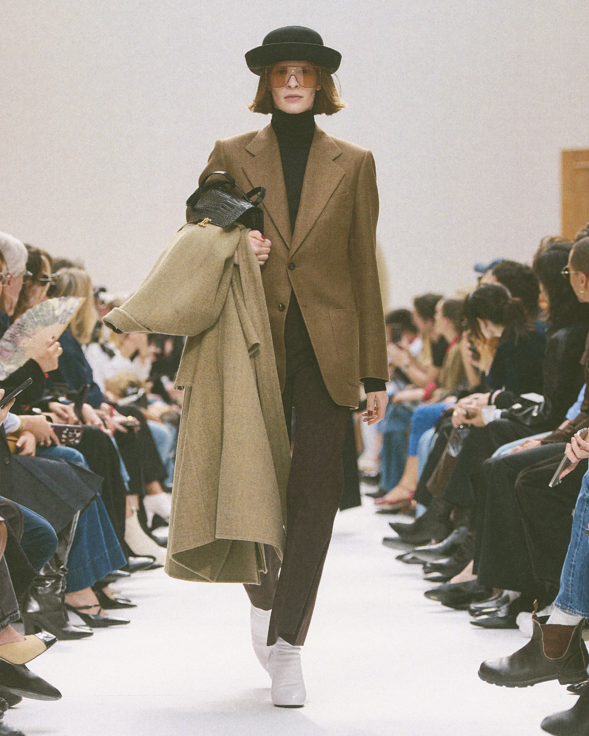 CELINE_070326_WINTER2026_SHOW_RUNWAY_KEYLOOKS_4X5_LOOK_17