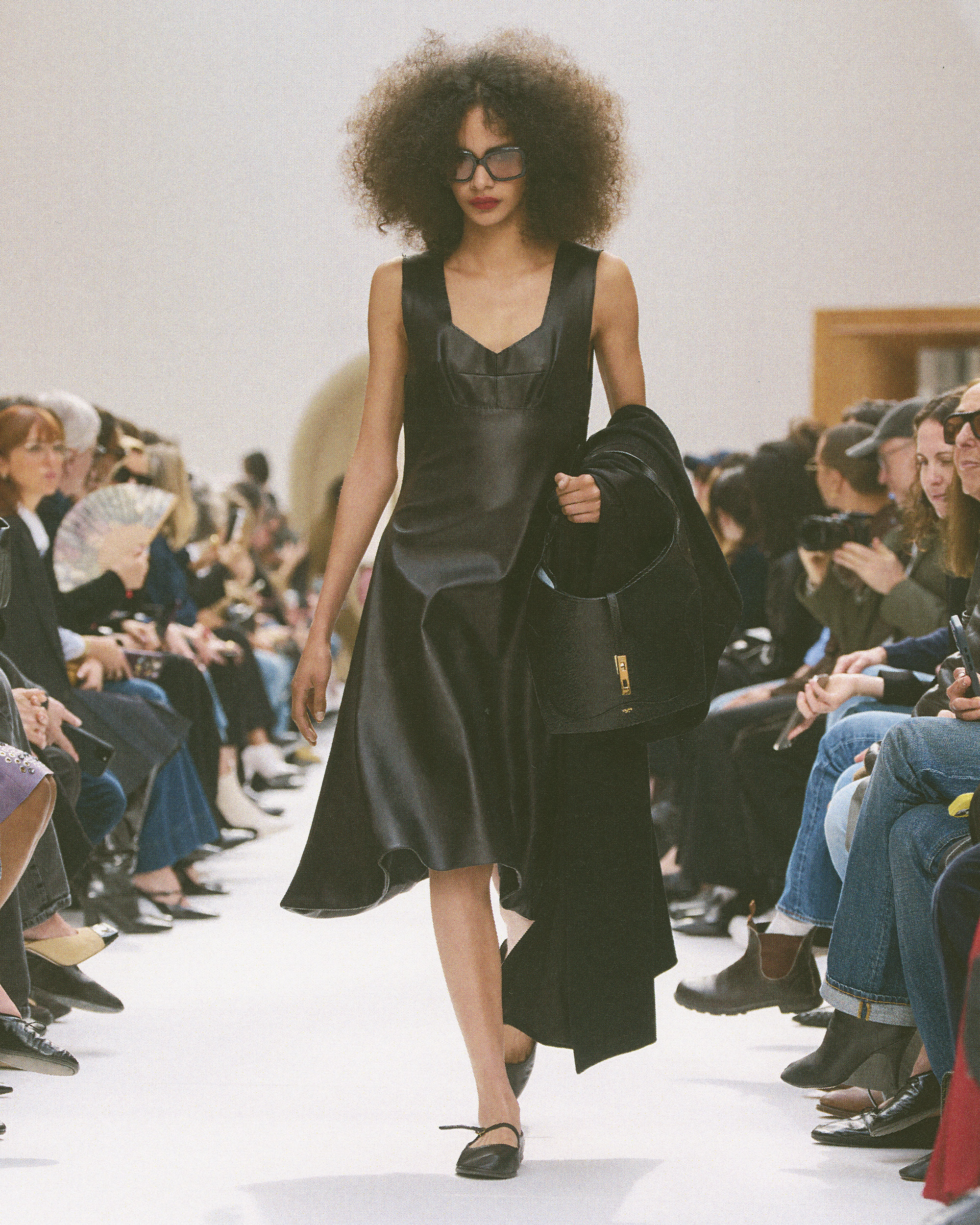 CELINE_070326_WINTER2026_SHOW_RUNWAY_KEYLOOKS_4X5_LOOK_18