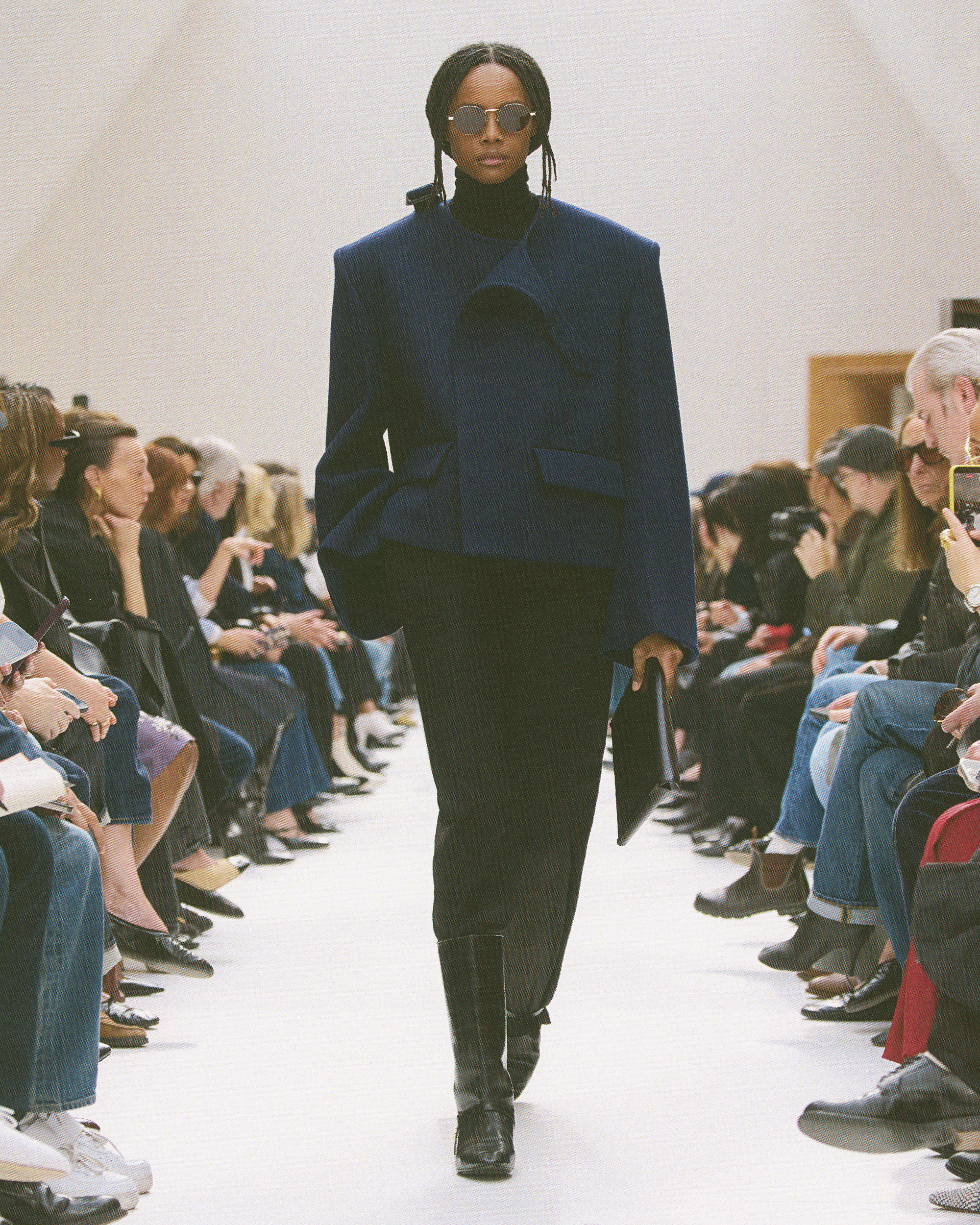 CELINE_070326_WINTER2026_SHOW_RUNWAY_KEYLOOKS_4X5_LOOK_23