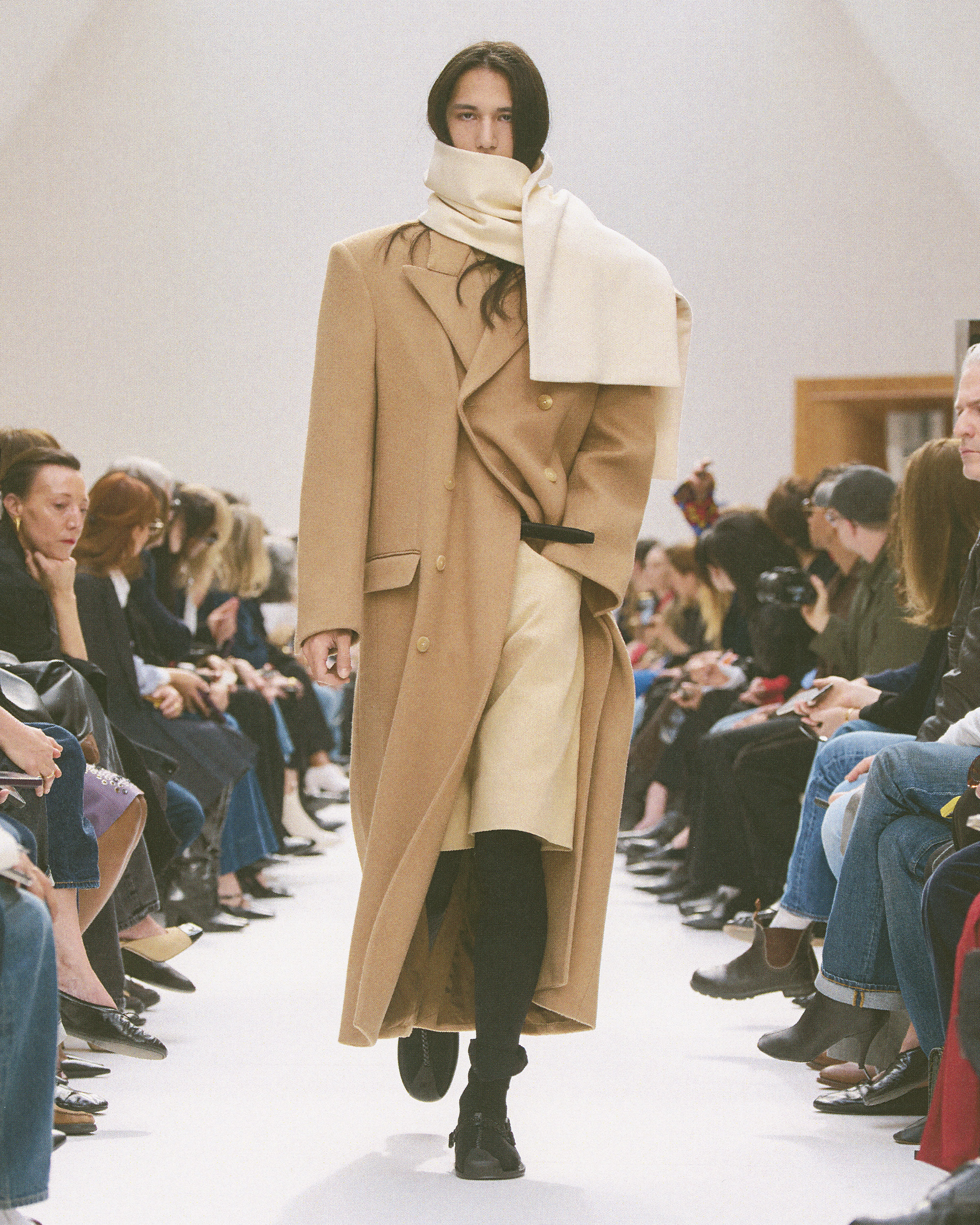 CELINE_070326_WINTER2026_SHOW_RUNWAY_KEYLOOKS_4X5_LOOK_25