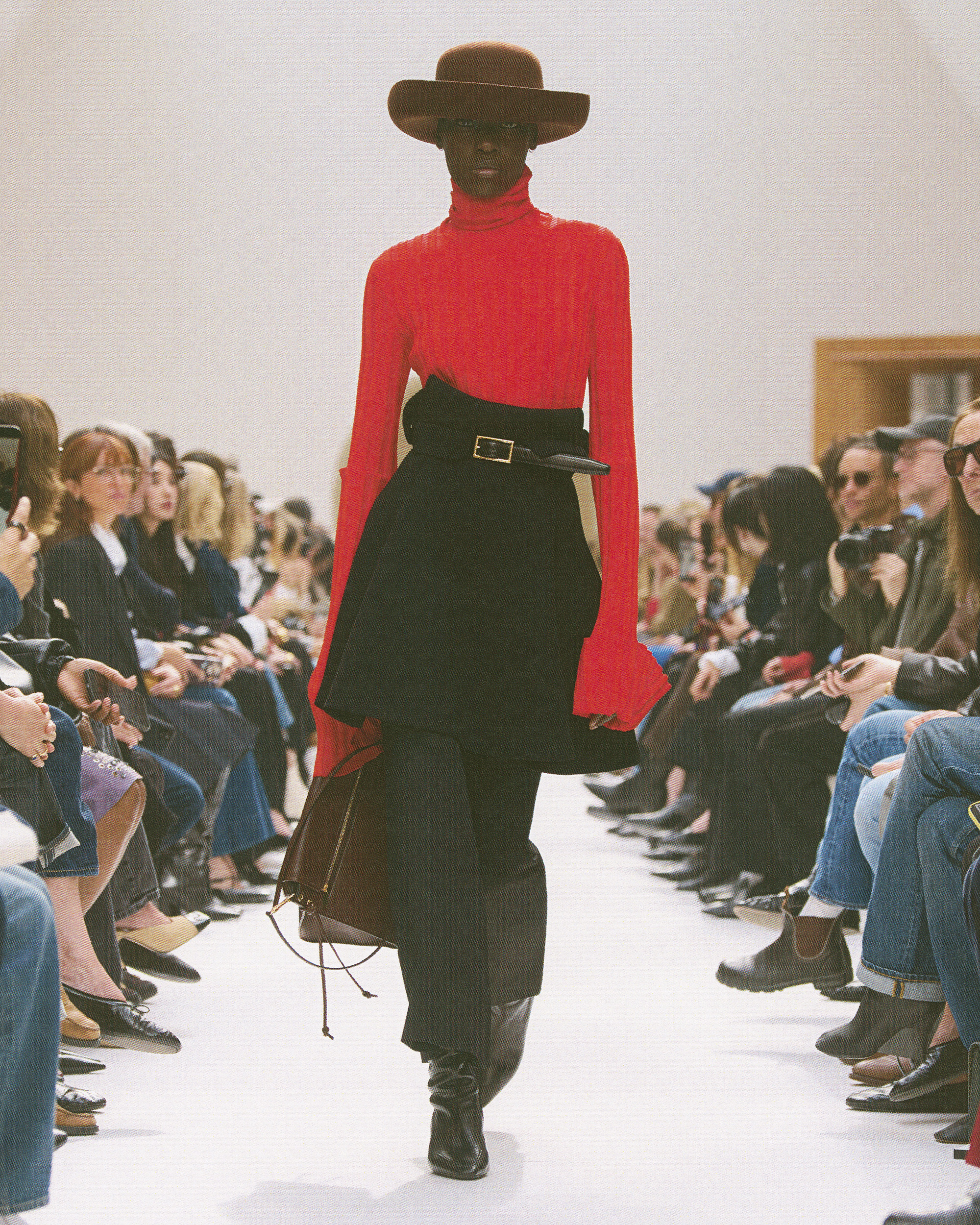 CELINE_070326_WINTER2026_SHOW_RUNWAY_KEYLOOKS_4X5_LOOK_35a