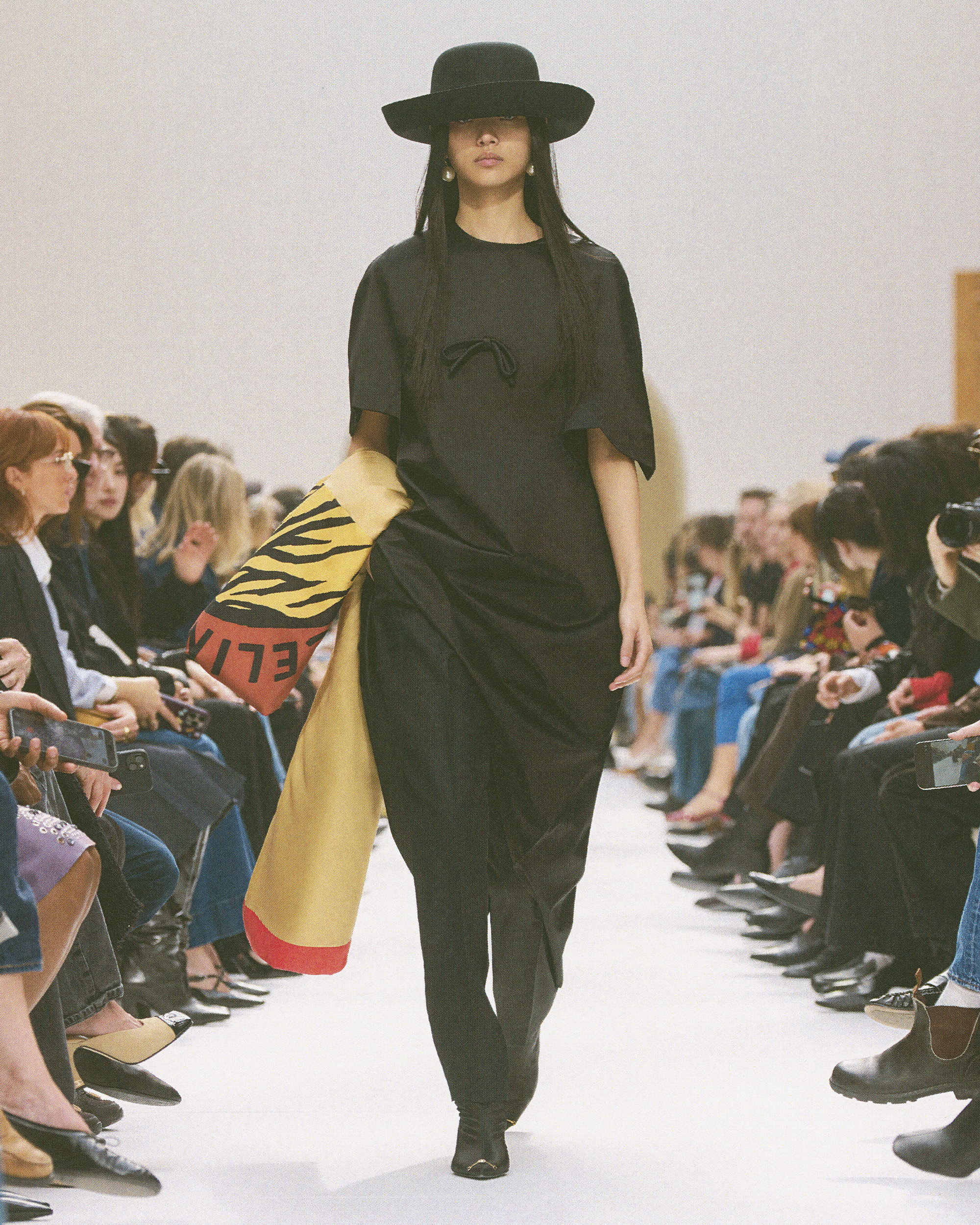 CELINE_070326_WINTER2026_SHOW_RUNWAY_KEYLOOKS_4X5_LOOK_46