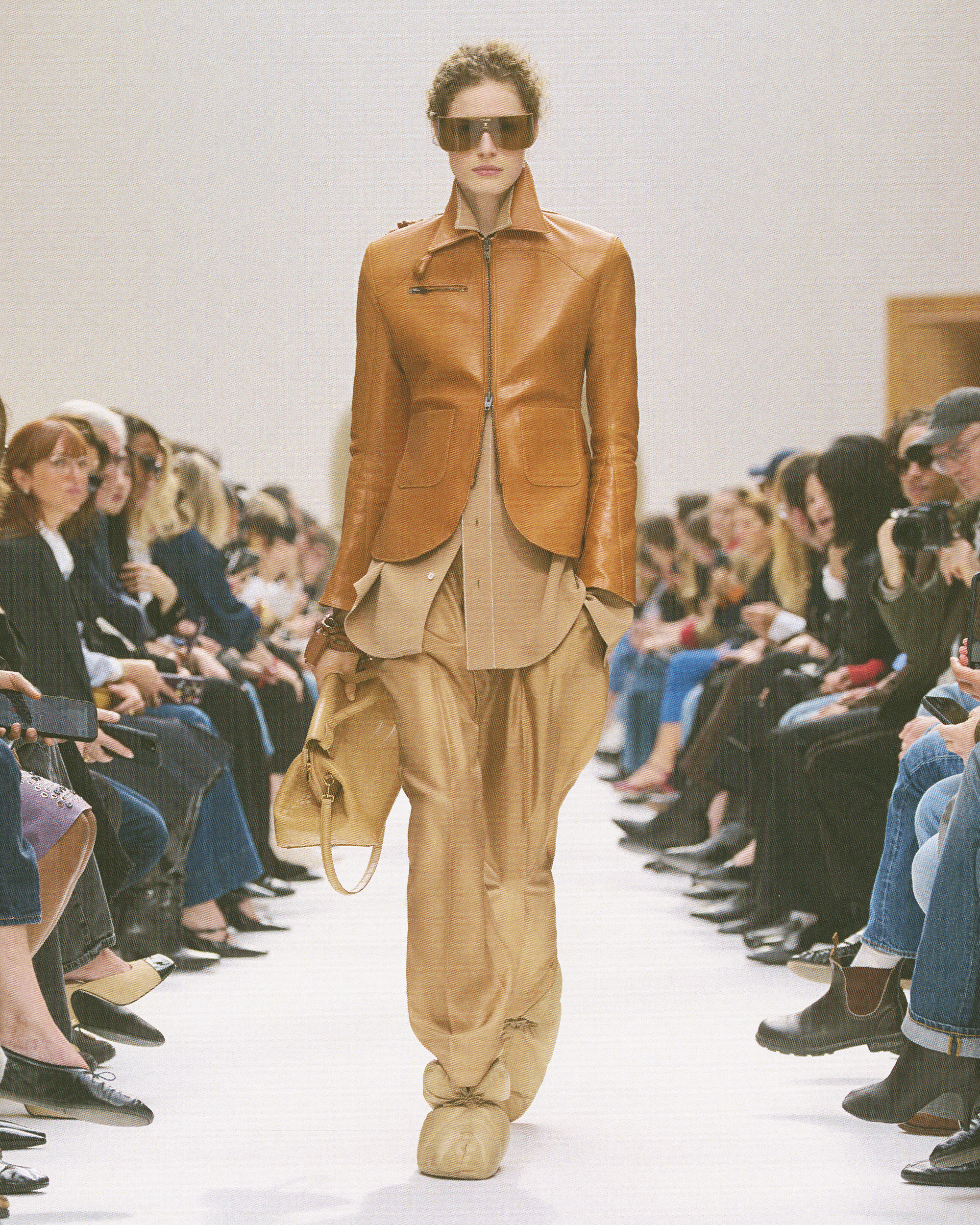 CELINE_070326_WINTER2026_SHOW_RUNWAY_KEYLOOKS_4X5_LOOK_56