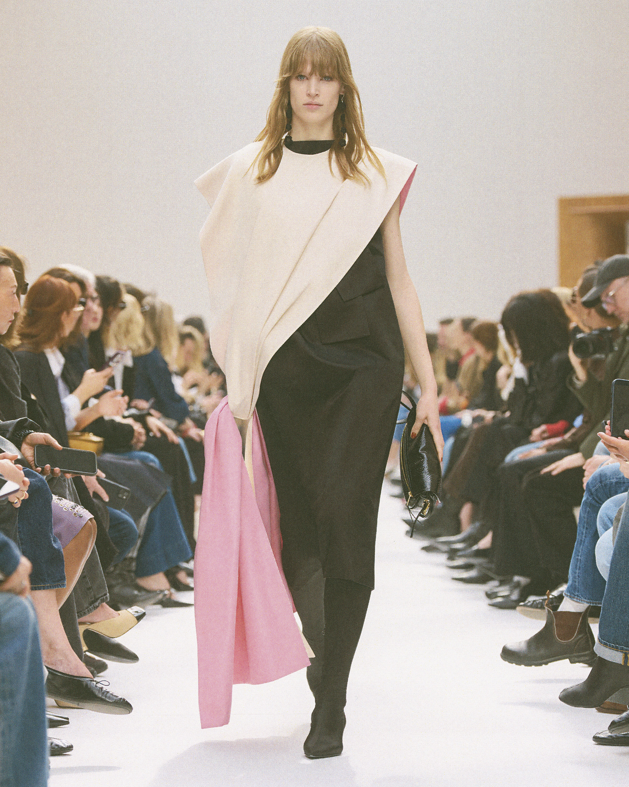 CELINE_070326_WINTER2026_SHOW_RUNWAY_KEYLOOKS_4X5_LOOK_58