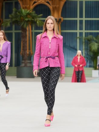 CHANEL CRUISE 2019/2020 COLLECTION - Time International