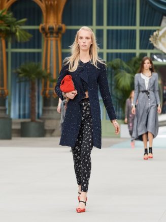 CHANEL CRUISE 2019/2020 COLLECTION - Time International