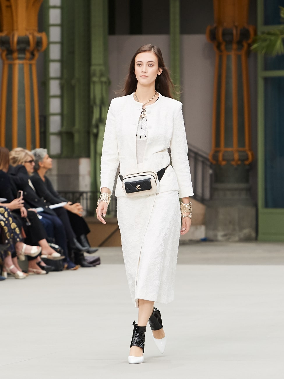 CHANEL CRUISE 2019/2020 COLLECTION - Time International