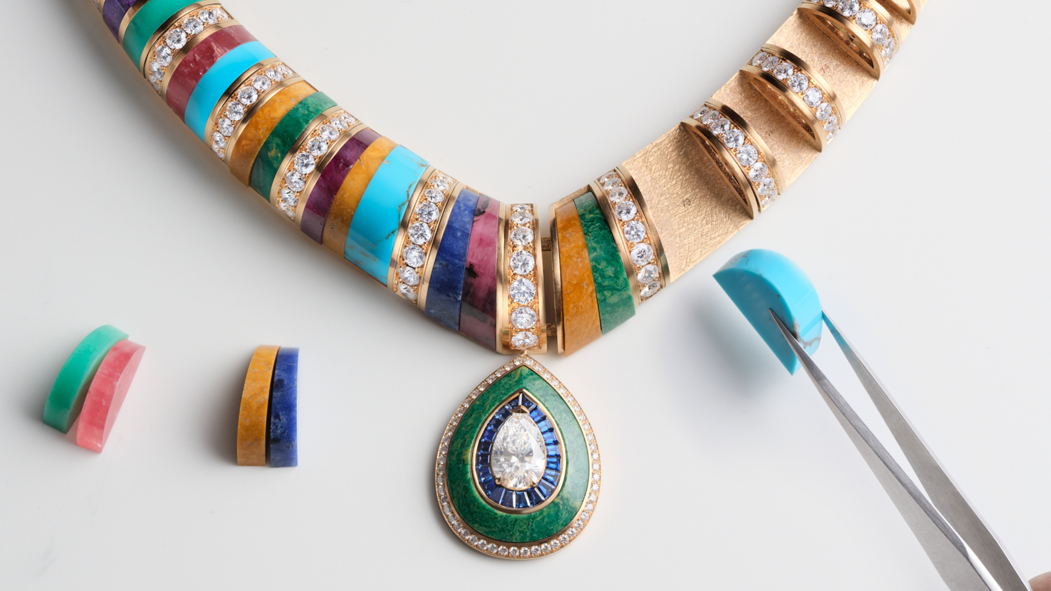 Piaget Unveils Shapes of Extraleganza High Jewellery Collection