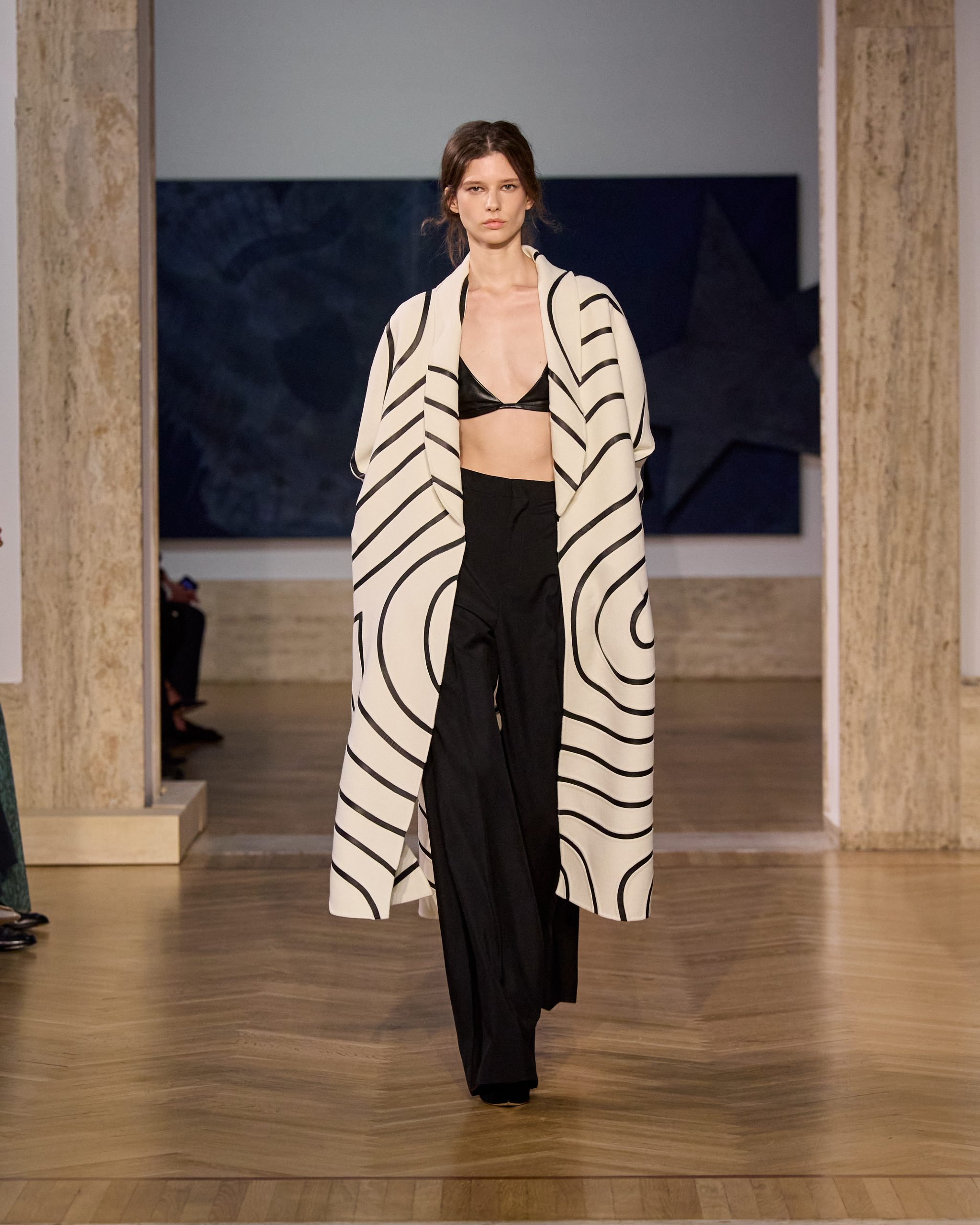 Fendi fw26 runway looks 4x5 008