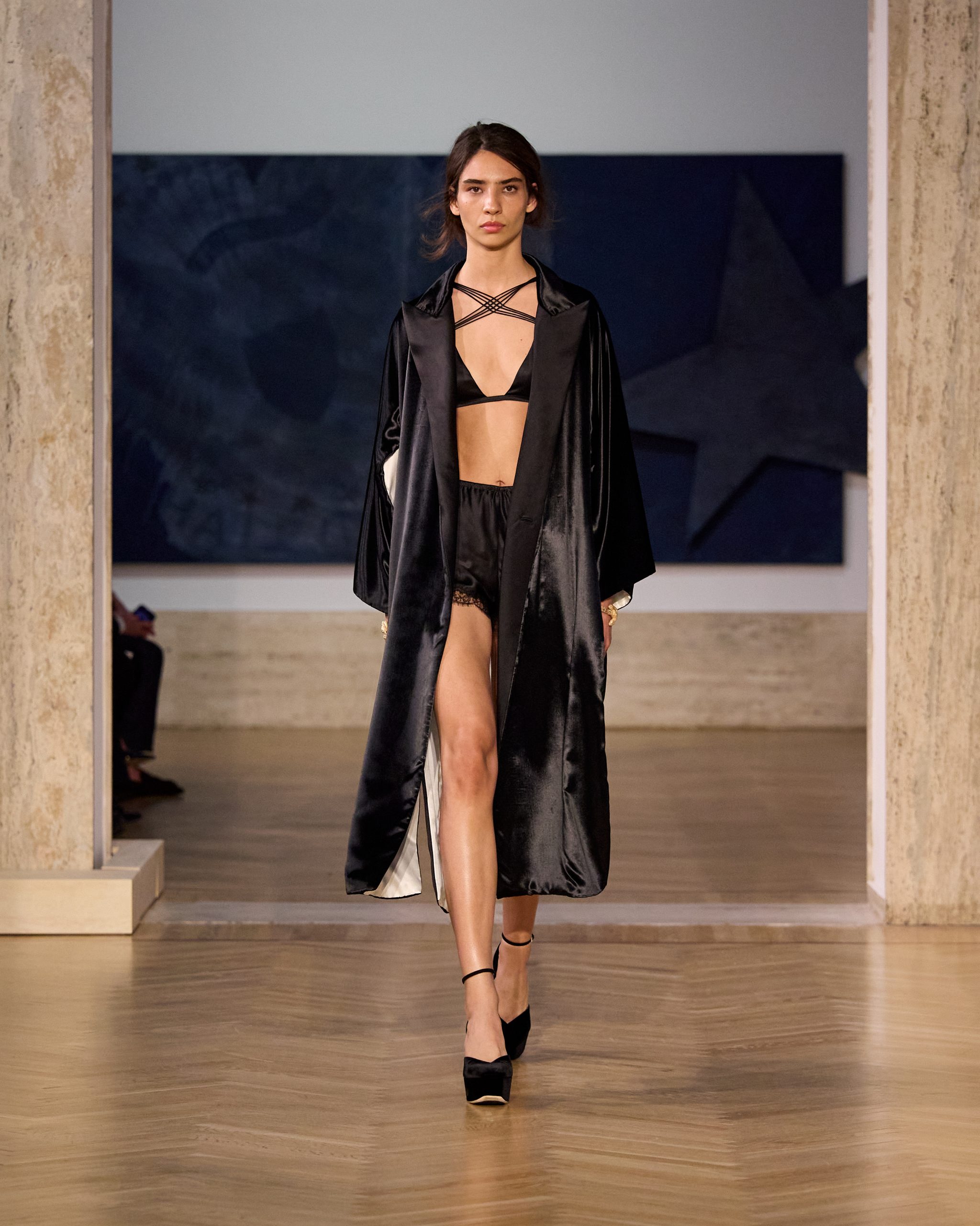 Fendi fw26 runway looks 4x5 009