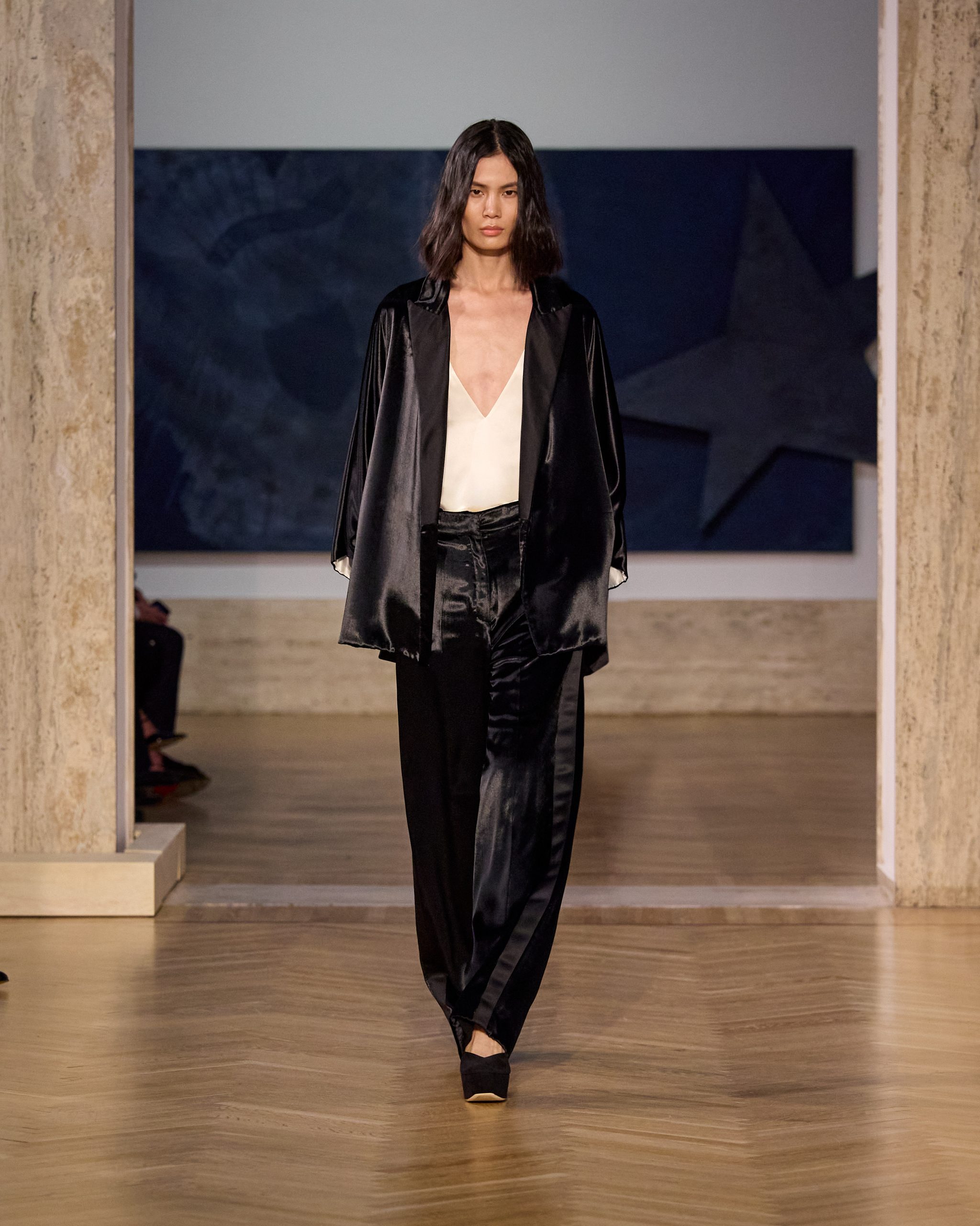 Fendi fw26 runway looks 4x5 015