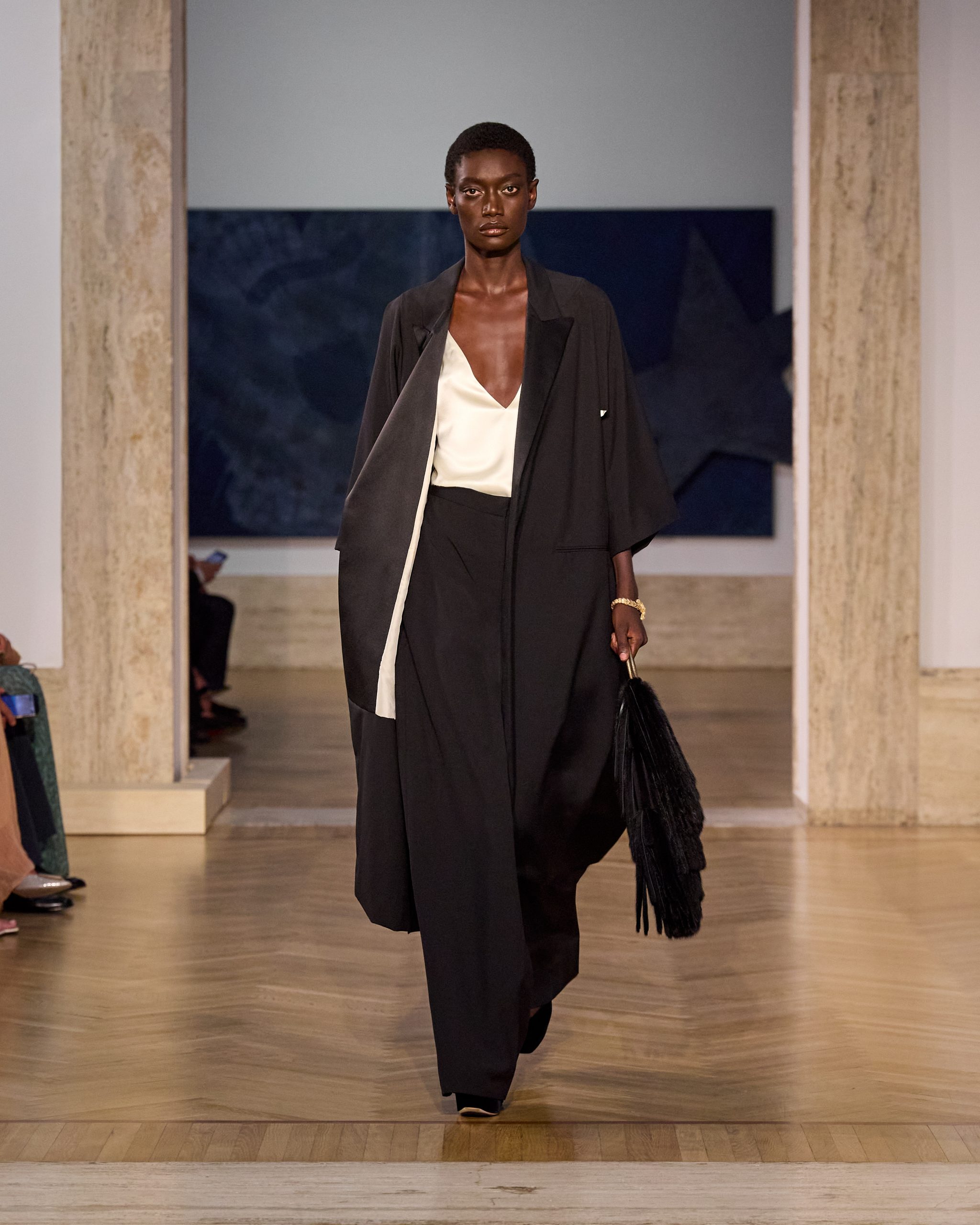 Fendi fw26 runway looks 4x5 018