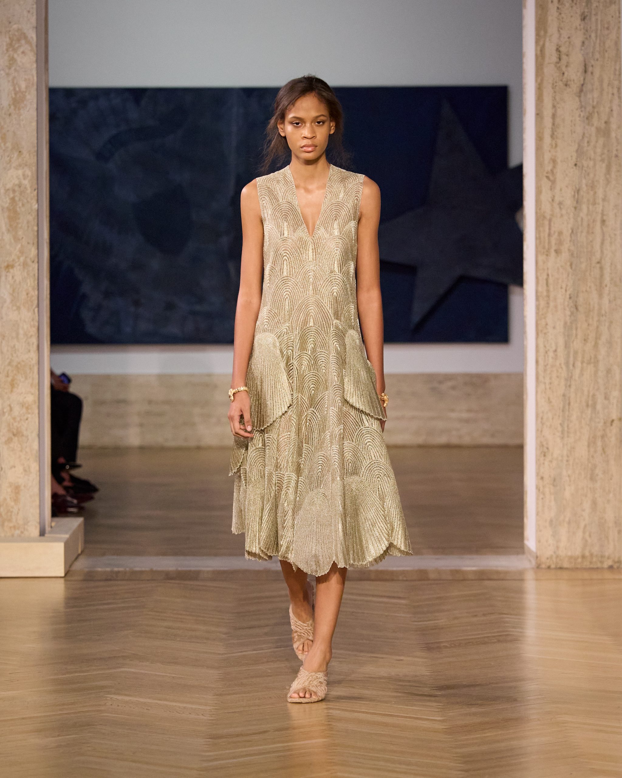 Fendi fw26 runway looks 4x5 023
