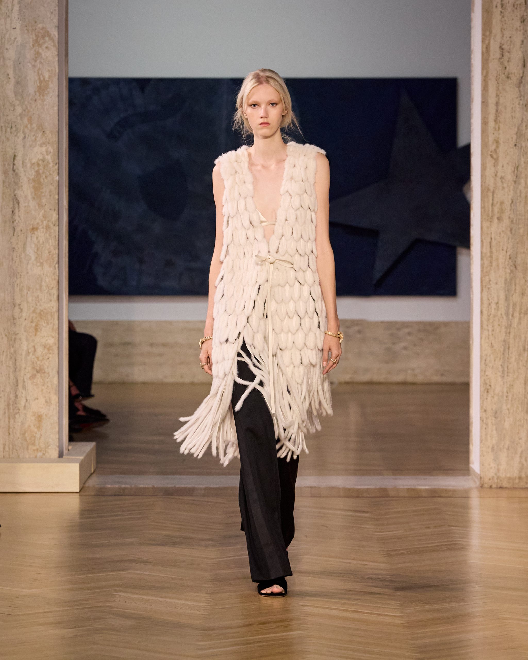 Fendi fw26 runway looks 4x5 027