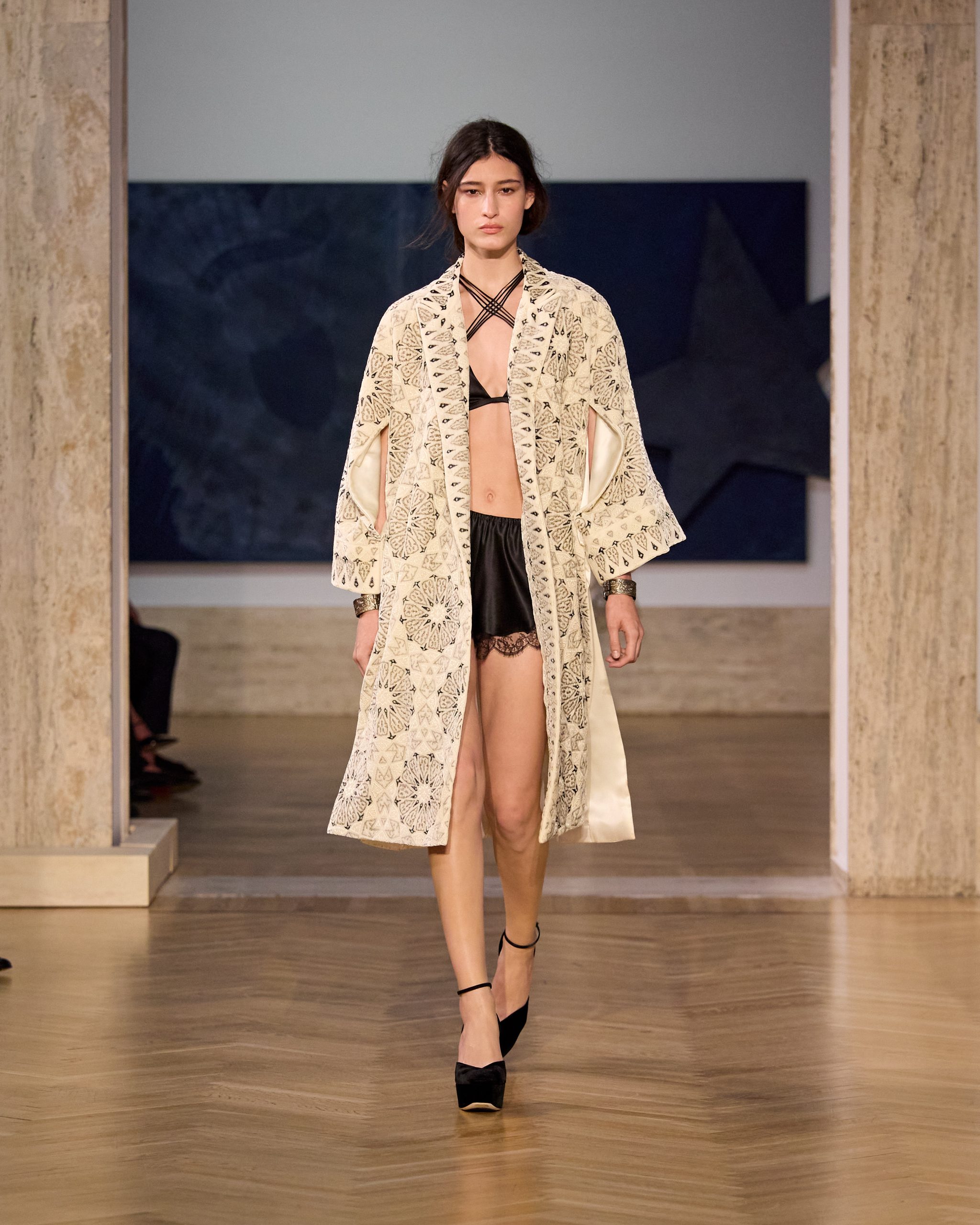 Fendi fw26 runway looks 4x5 031