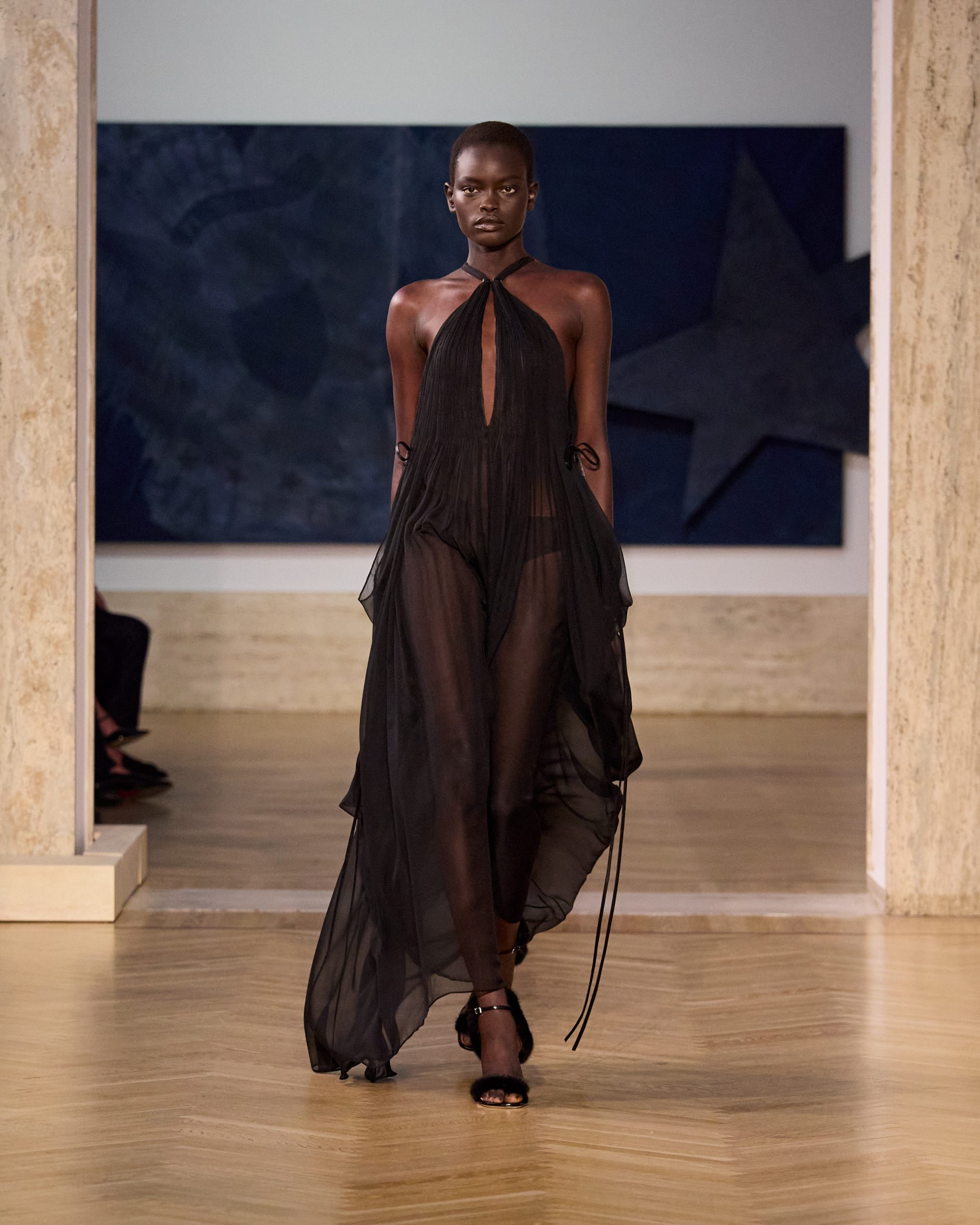 Fendi fw26 runway looks 4x5 034