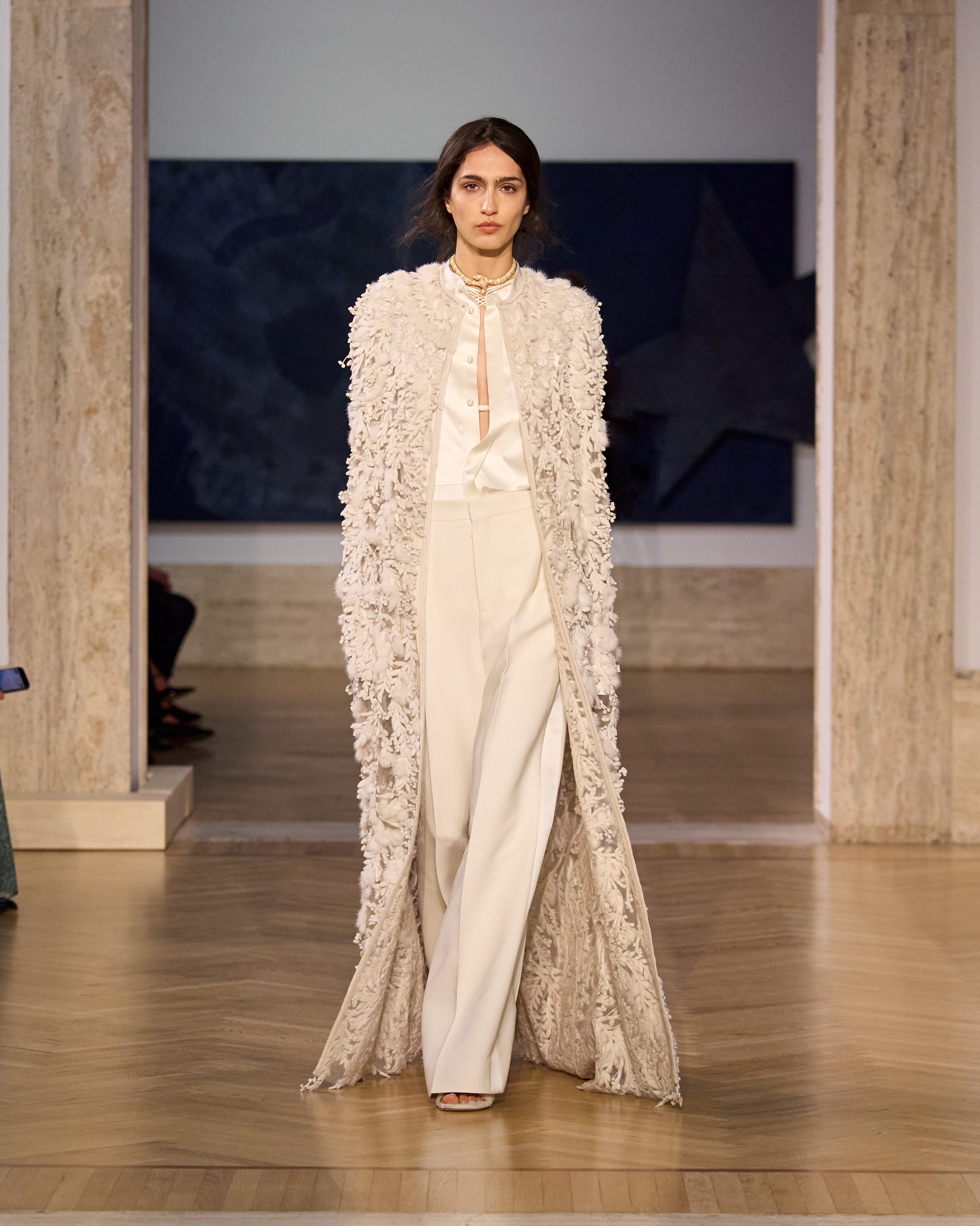 Fendi fw26 runway looks 4x5 044