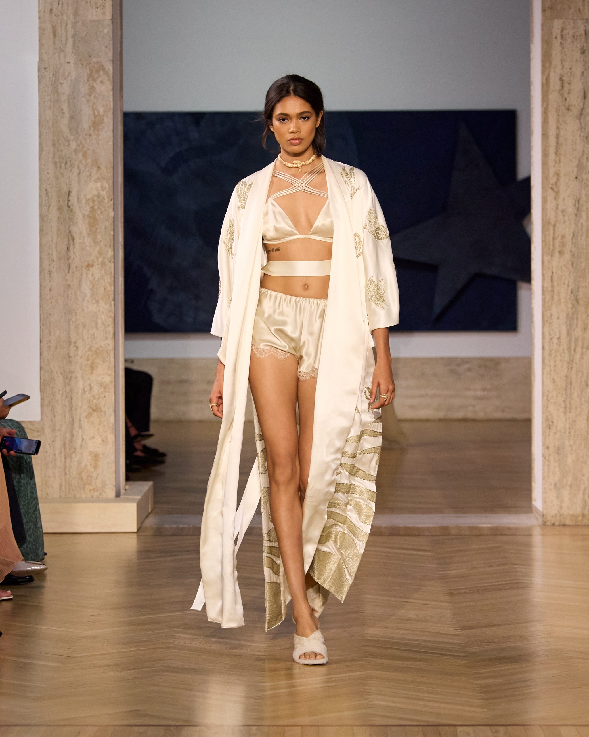 Fendi fw26 runway looks 4x5 056