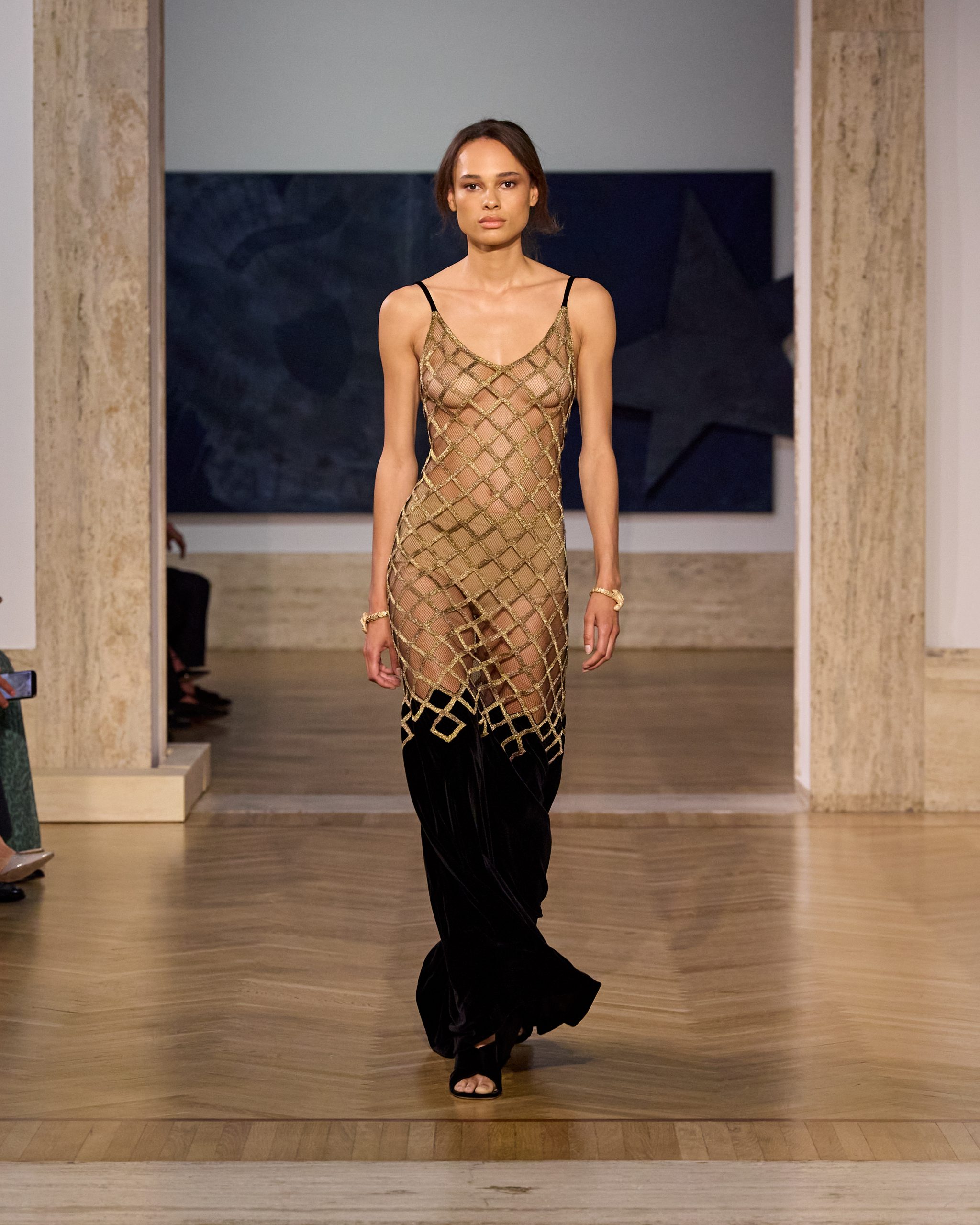 Fendi fw26 runway looks 4x5 058
