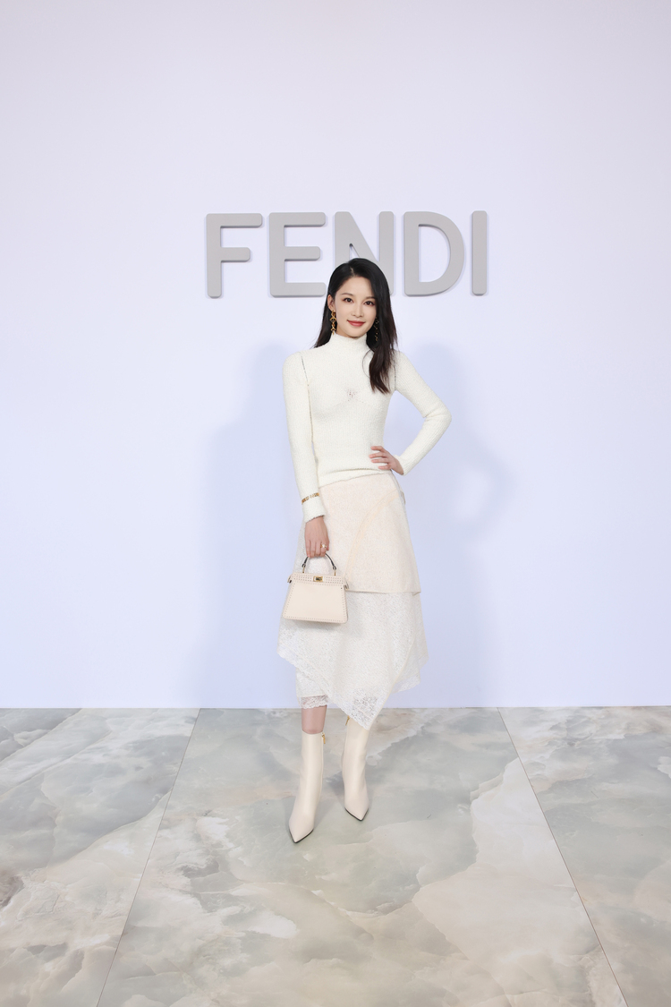 Li Qin at FENDI Couture AW23 Show
