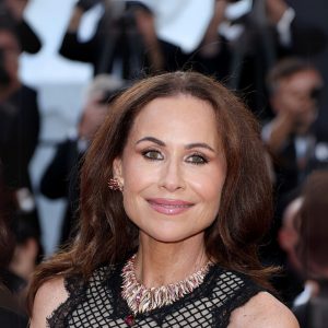 Minnie Driver Illuminates Cannes Red Carpet in Piaget High Jewellery
