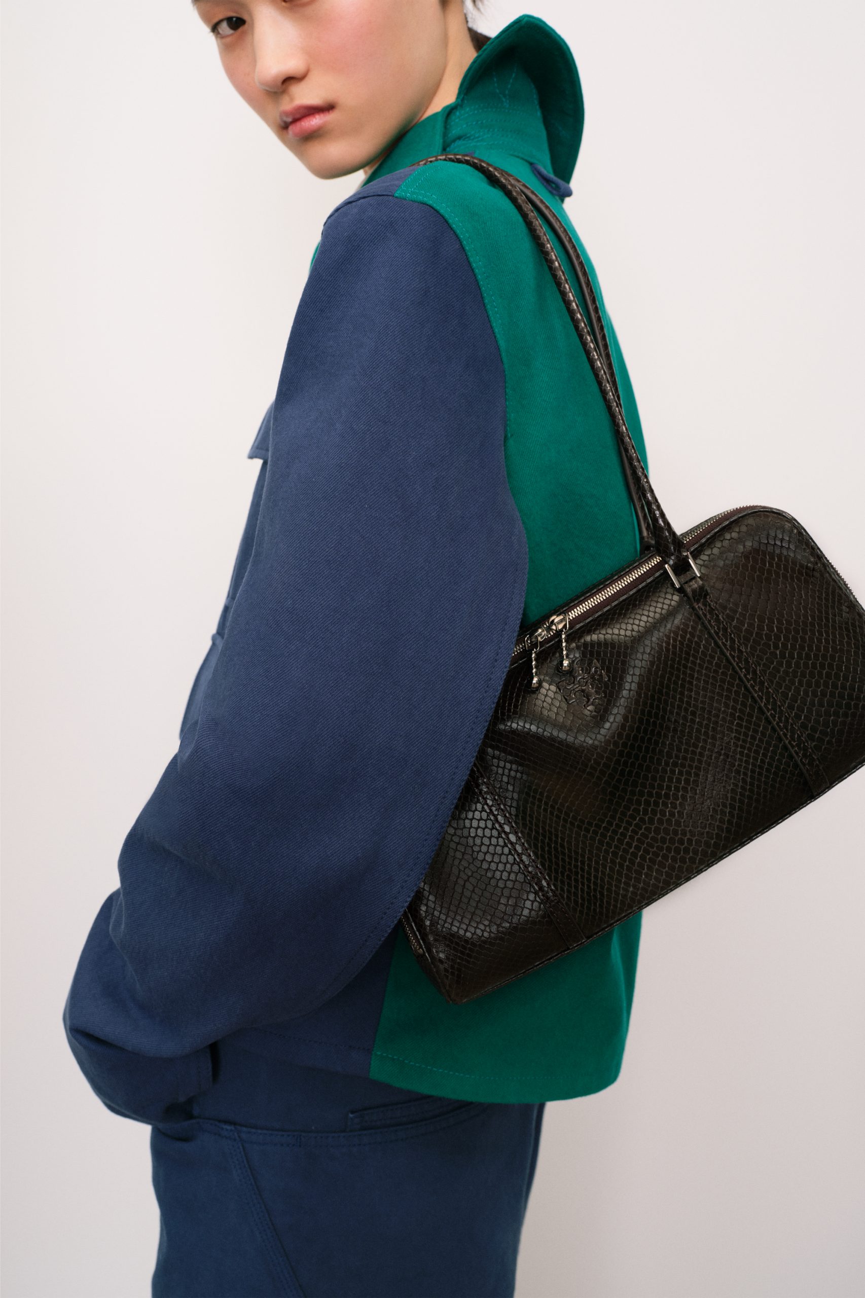 TB_RES26_LOOKBOOK_LOOK_07_DETAIL_2X3