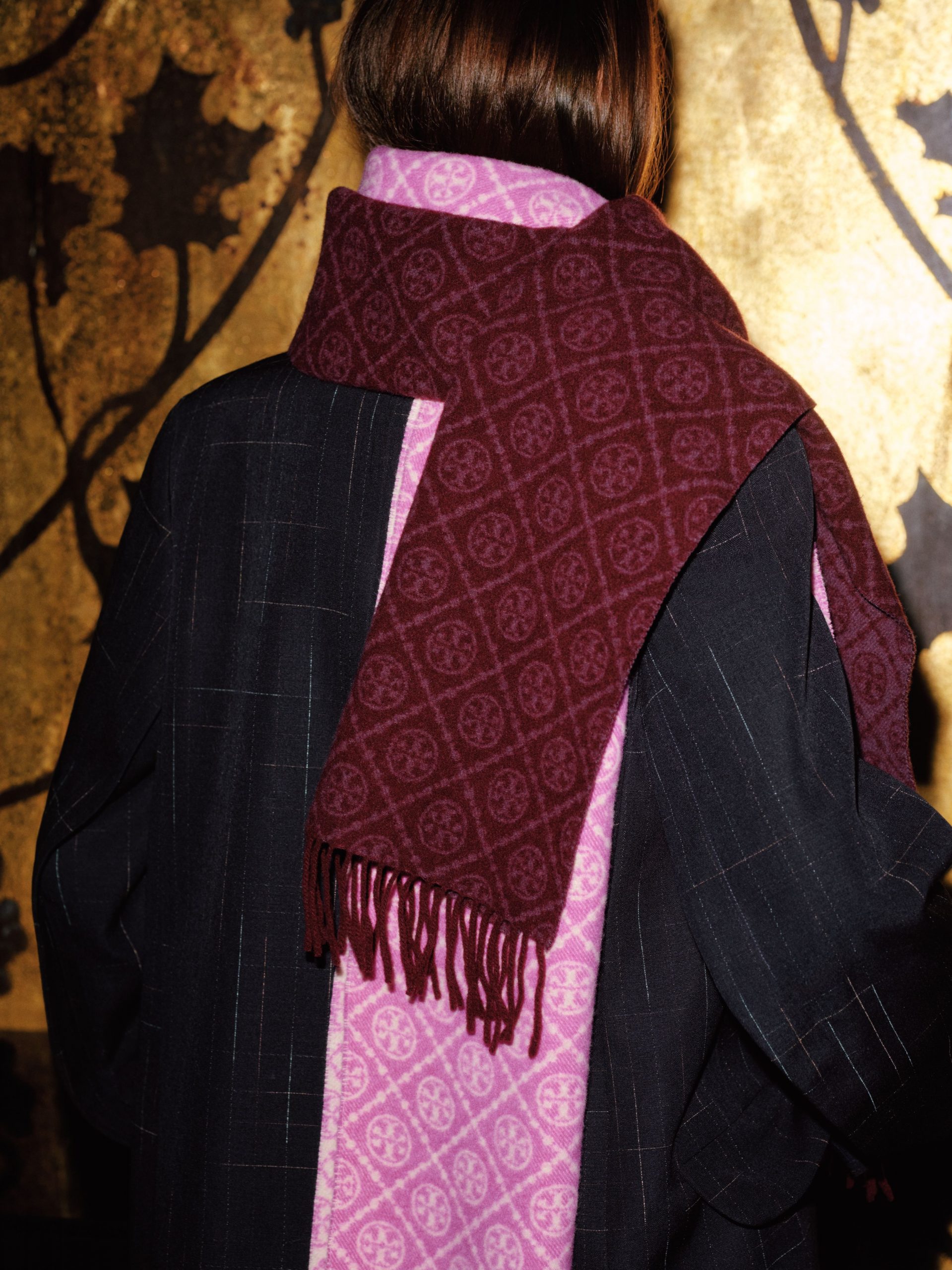 TB_SPR26_ESLS_YEAR_OF_THE_HORSE_SCARF_SHOT_3_6902
