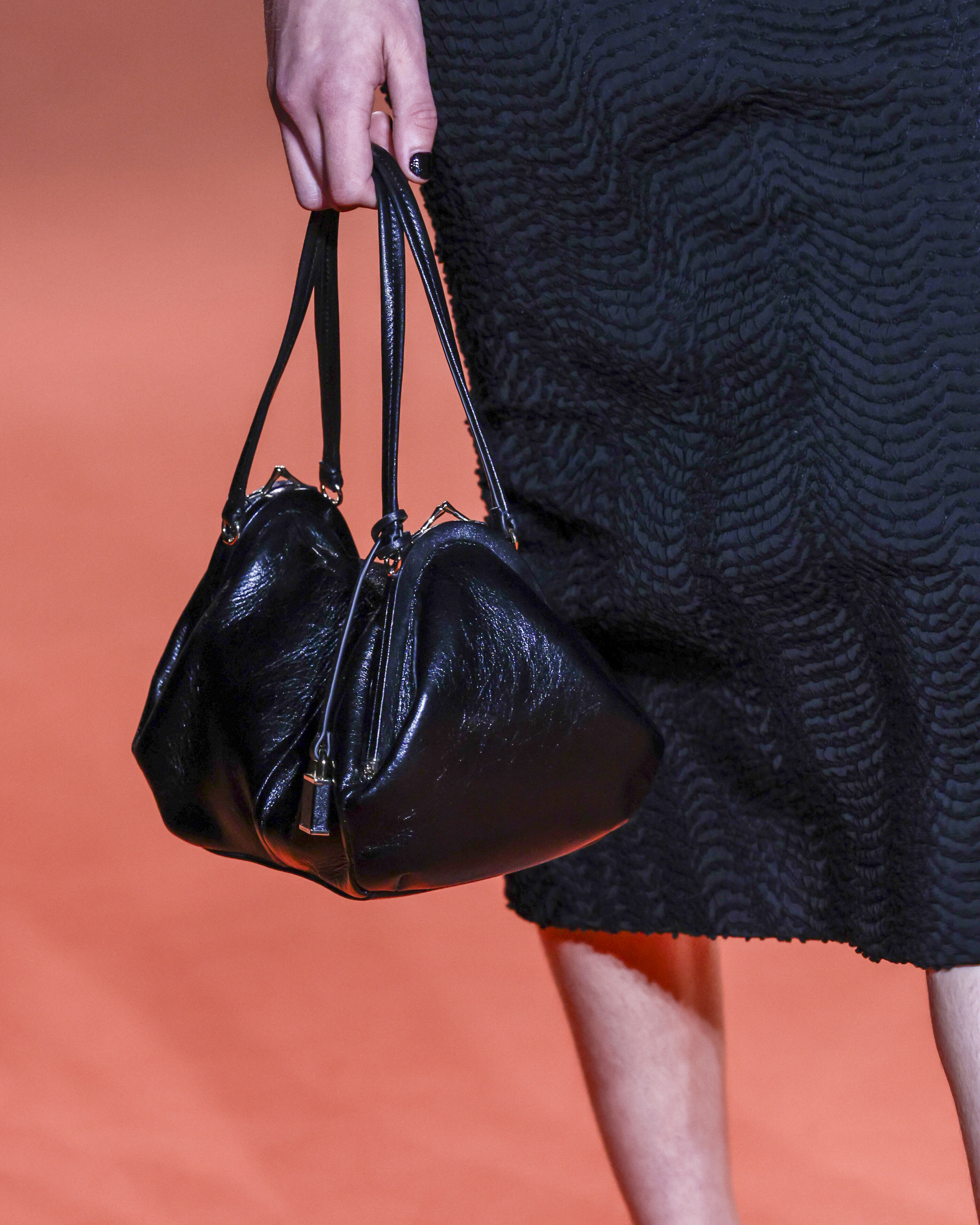 TB_SS27_SHOW_RUNWAY_DETAILS_4x5_008