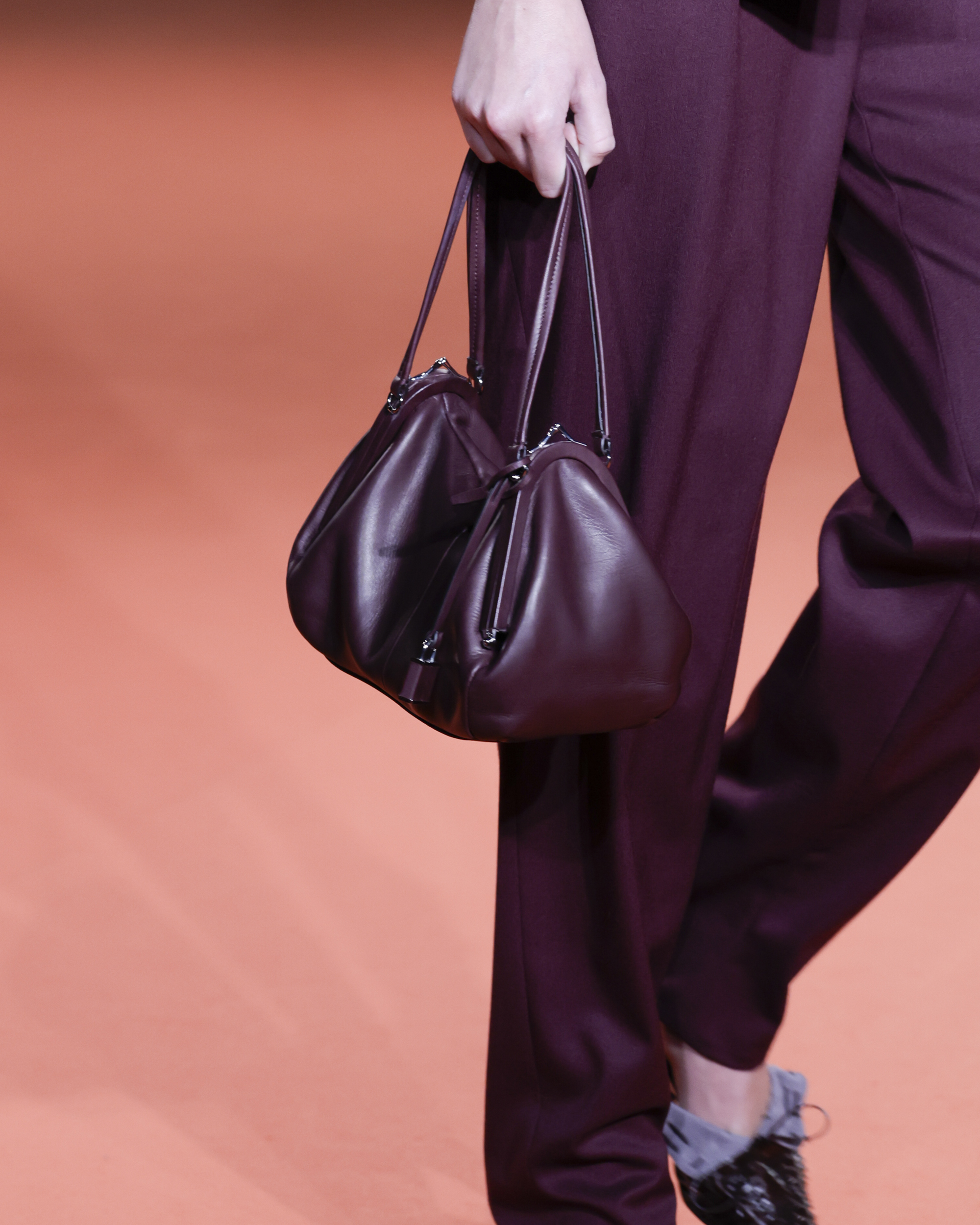 TB_SS27_SHOW_RUNWAY_DETAILS_4x5_085