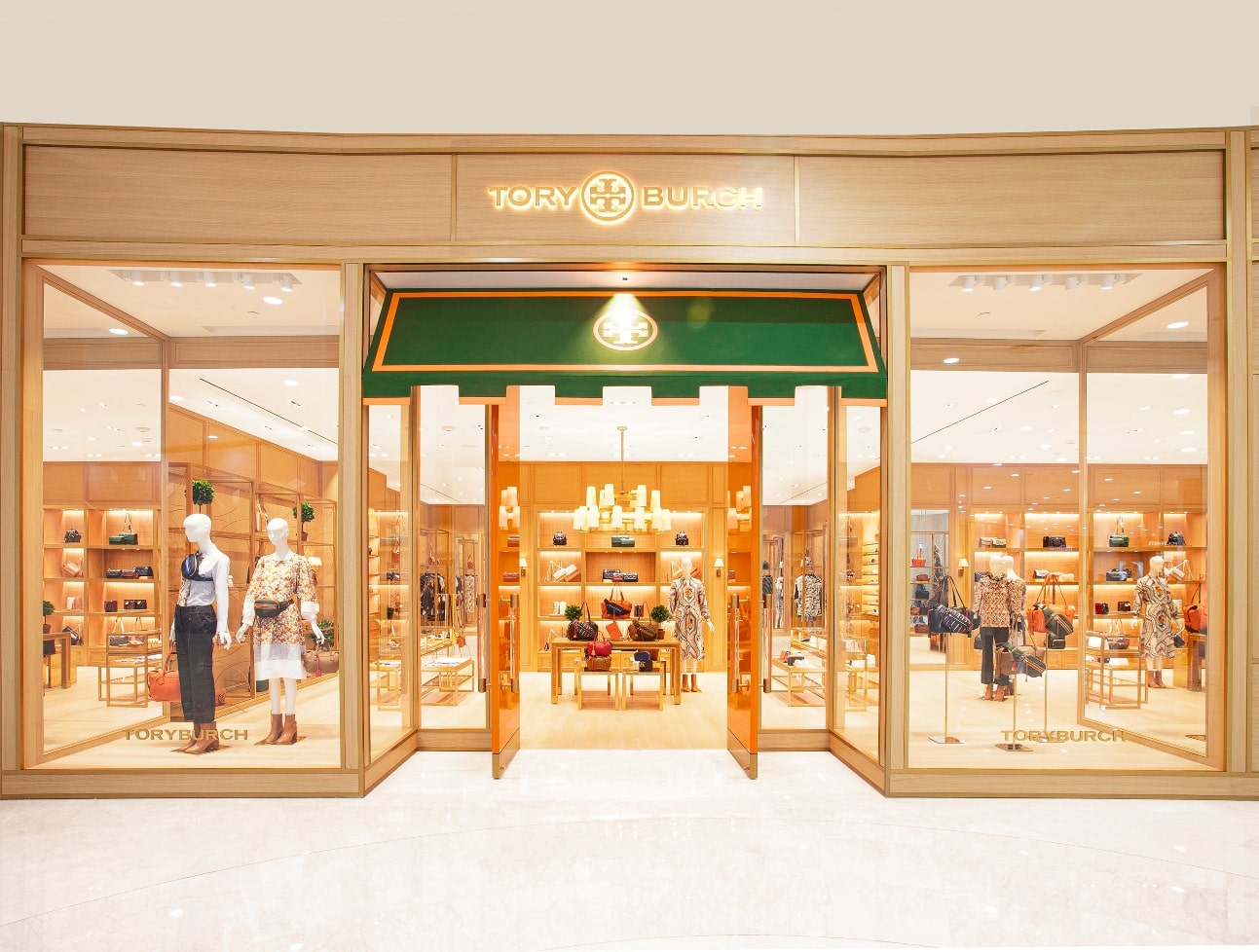 TIME INTERNATIONAL OPENS THE NEW TORY BURCH BOUTIQUE AT SENAYAN CITY