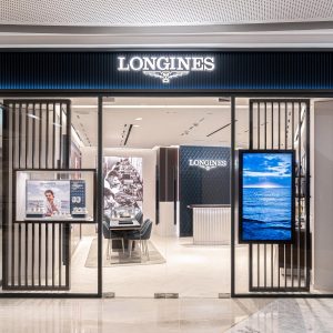 Longines – Tunjungan Plaza IV