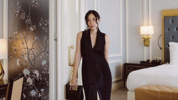 AYLA DIMITRI, ANASTASIA SIANTAR’S SLEEK AND SEXY STYLE IN FENDI FALL-WINTER 2021