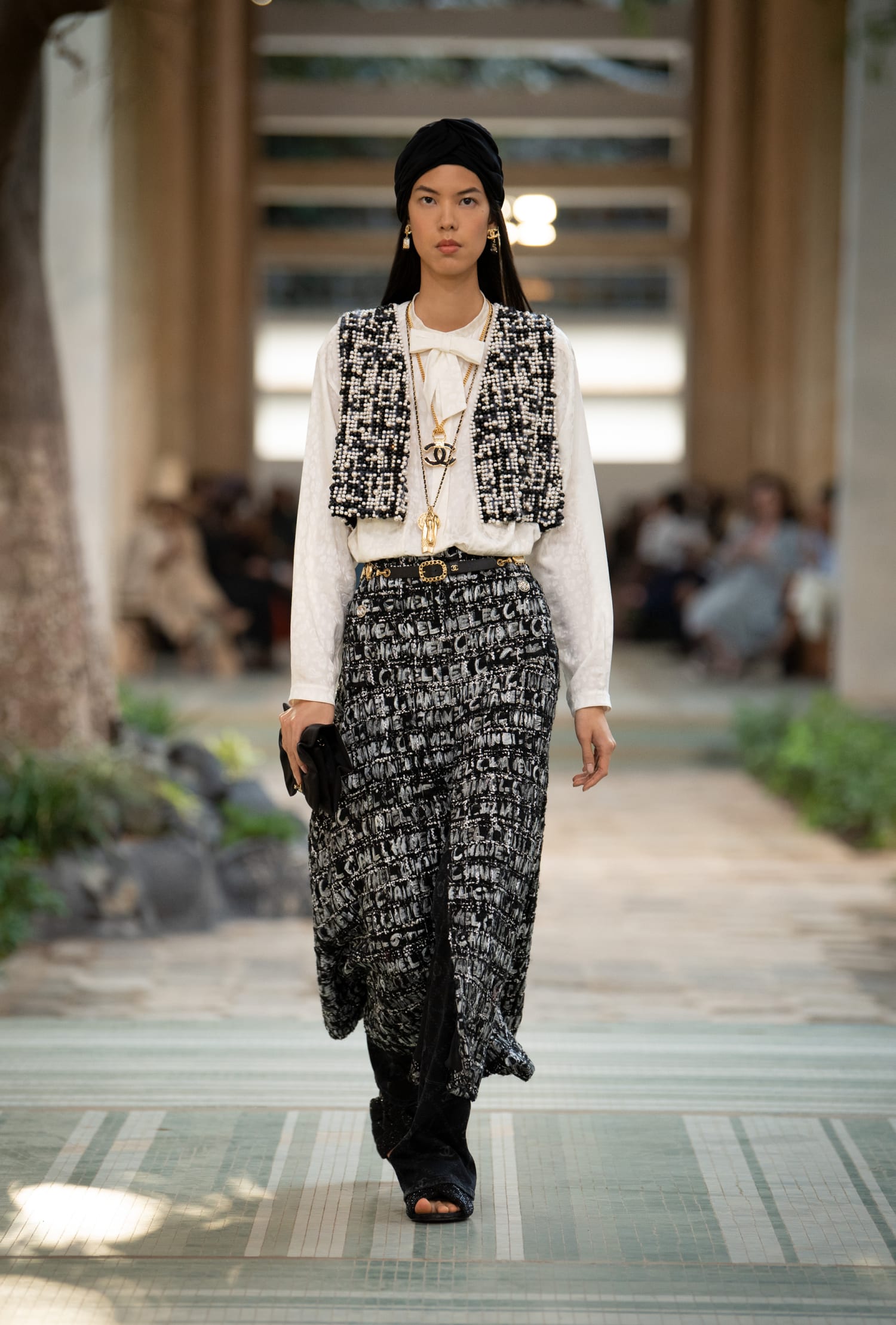 chanel_052_2022-23-metiers-dart-show-LD