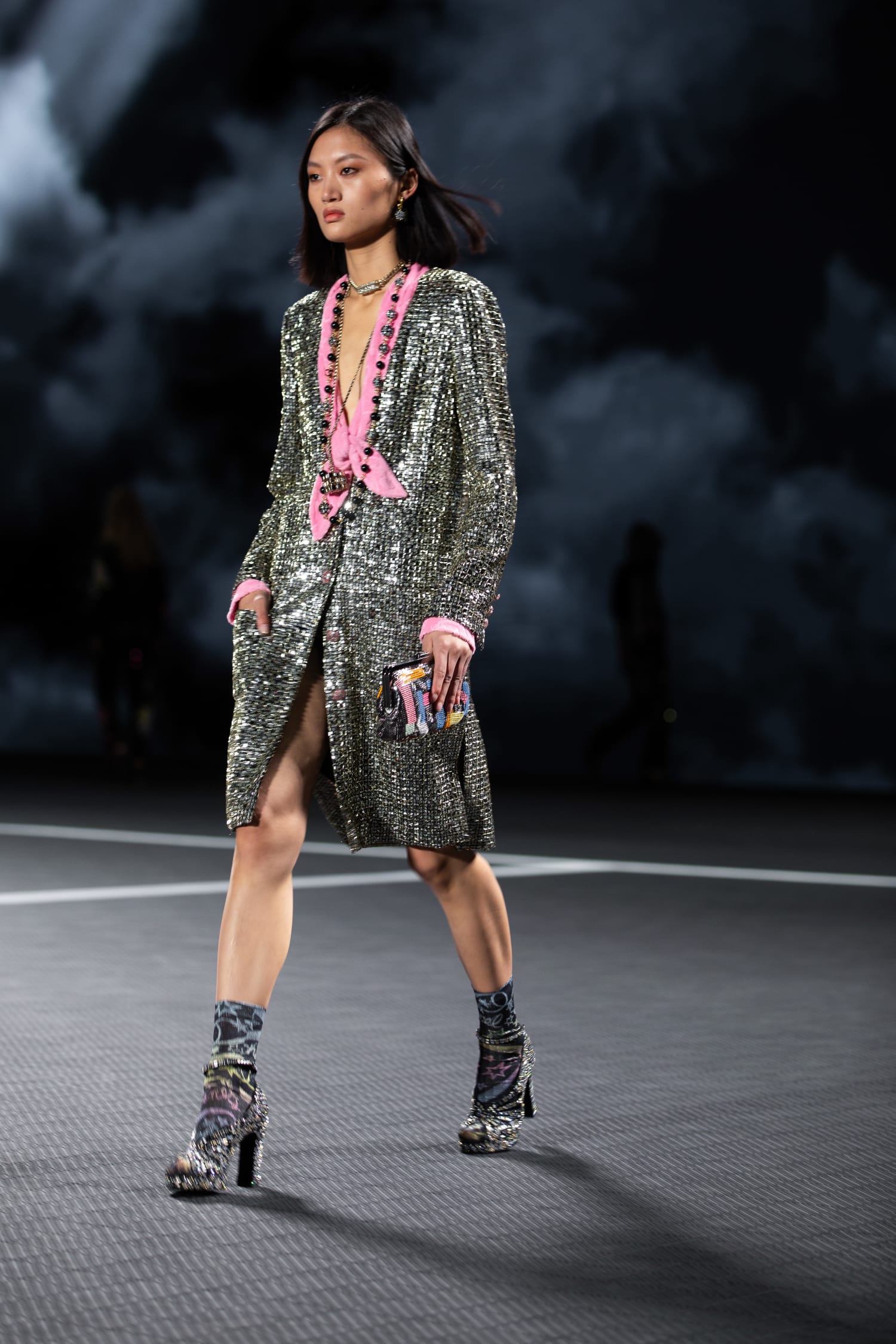 chanel_cruise-2023-24-show-in-shenzhen_ambiance-pictures-53-LD