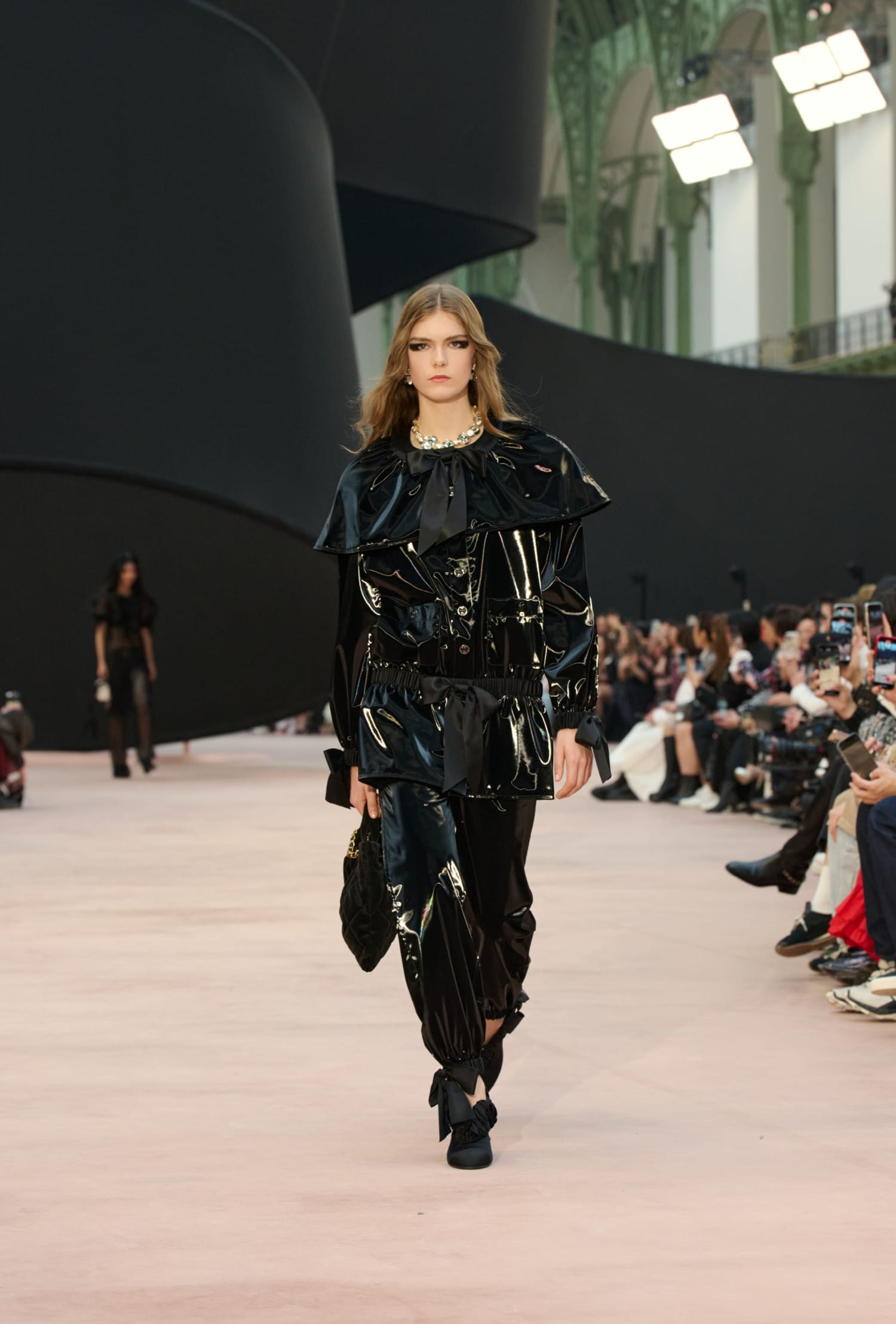 chanel_fw-2025-26-rtw-copyright-chanel-look-32-LD