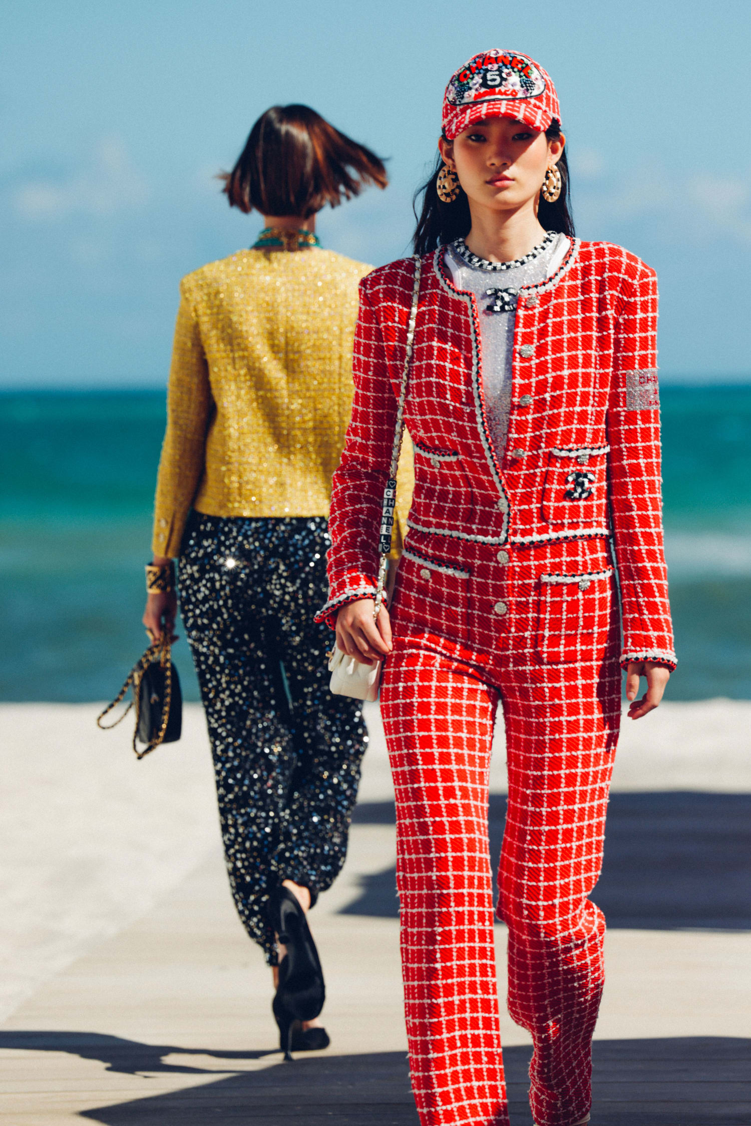 chanel_look-001-cruise-2022-23-show-in-miami-11-1-LD