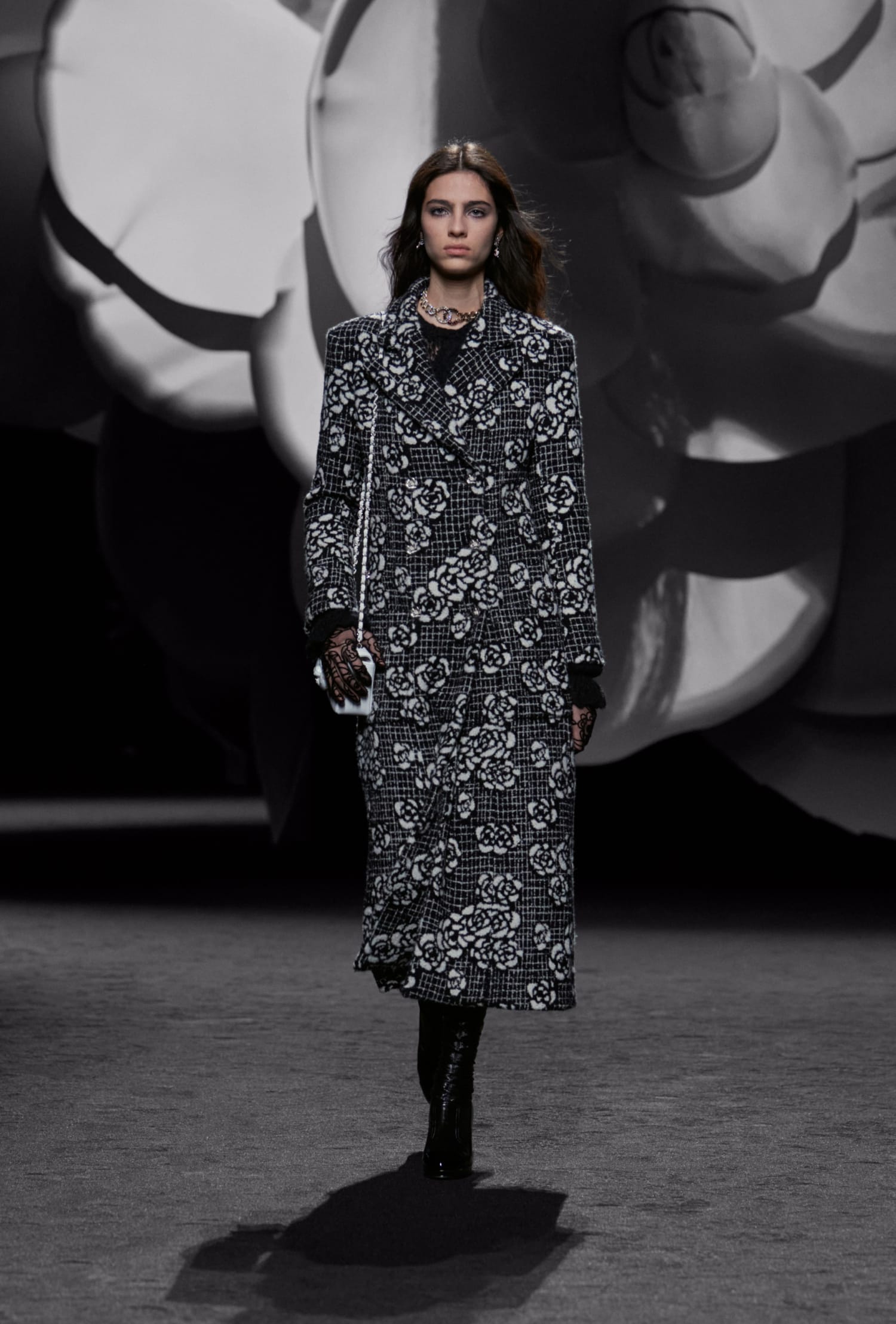 chanel_look-001-fw-2023-24-rtw-LD