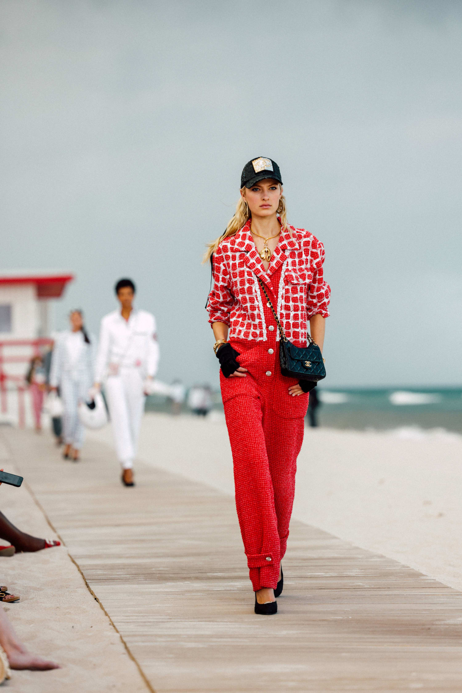 chanel_look-005-cruise-2022-23-show-in-miami-11-LD