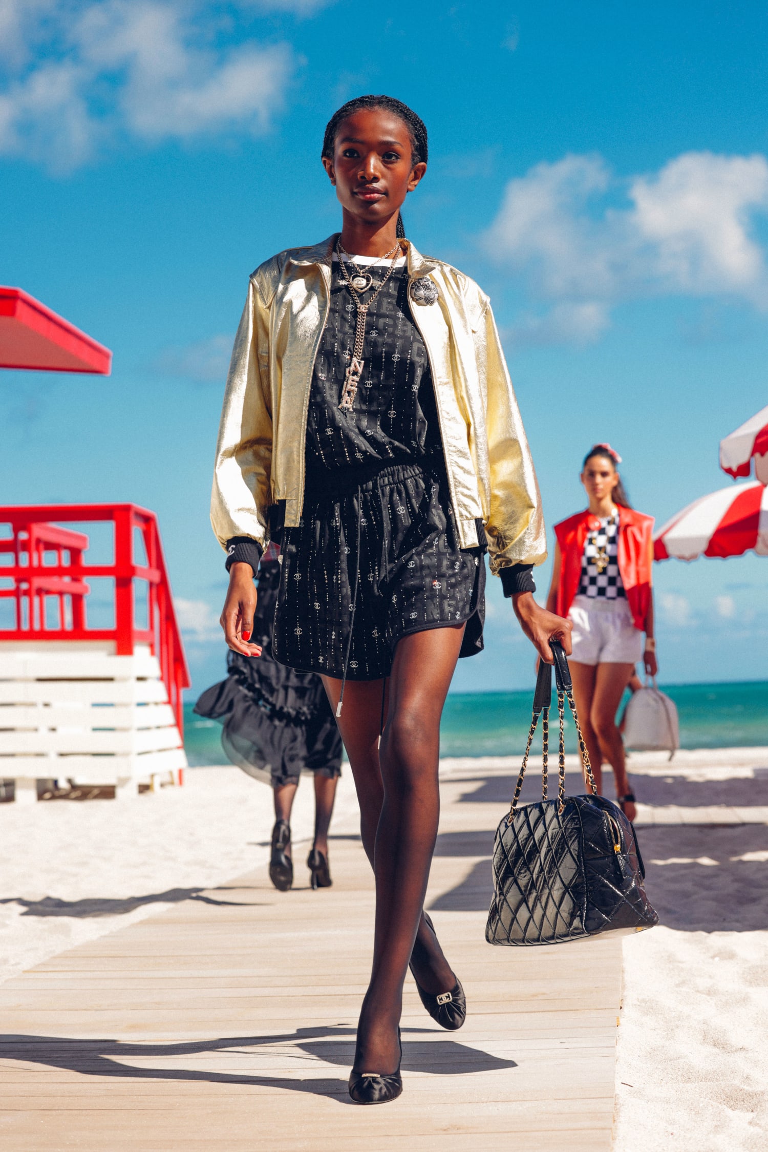 chanel_look-015-cruise-2022-23-show-in-miami1-LD