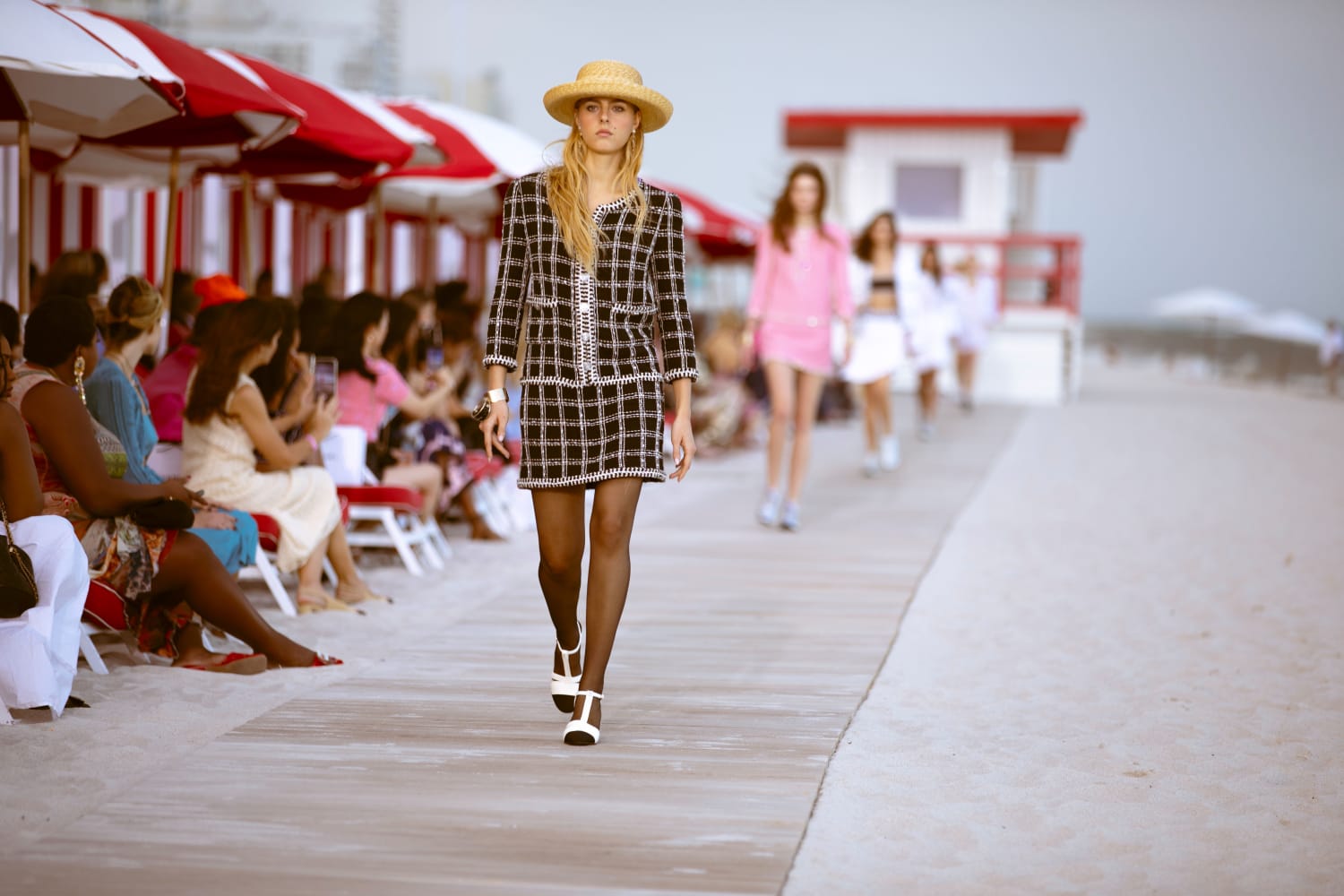 chanel_look-031-cruise-2022-23-show-in-miami-21-LD
