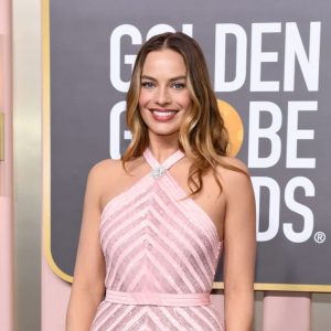 Margot ROBBIE wore CHANEL at the 80th Golden Globe Awards