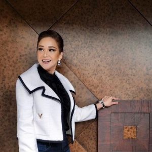 BUSINESS ATTIRE INSPO FROM MAIA ESTIANTY