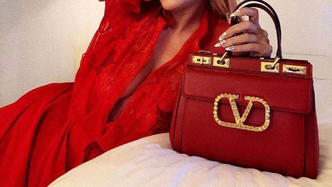 Valentino Red Leather Small Rockstud Alcove Tote Valentino